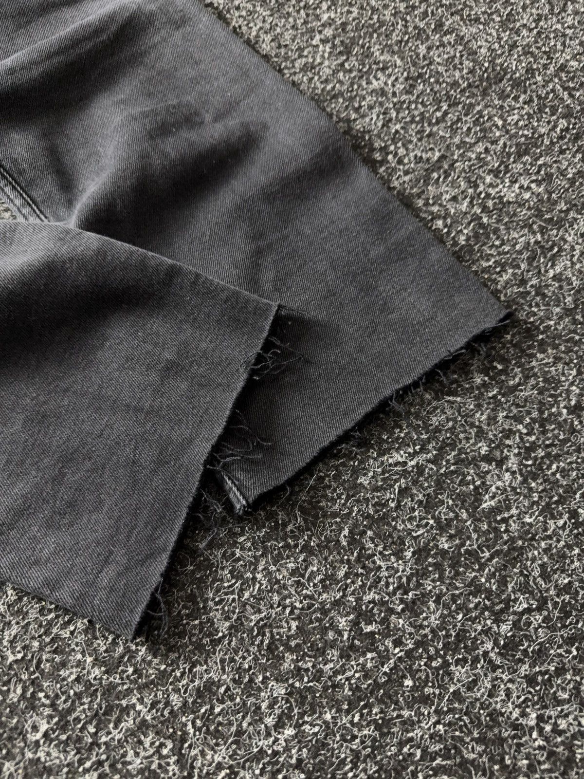 Sandro Sandro Paris Distressed Black Denim Jeans Straight Fit Size 30" / US 8 / IT 44 - 16 Thumbnail