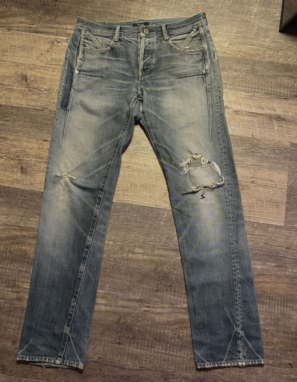 Undercover jeans