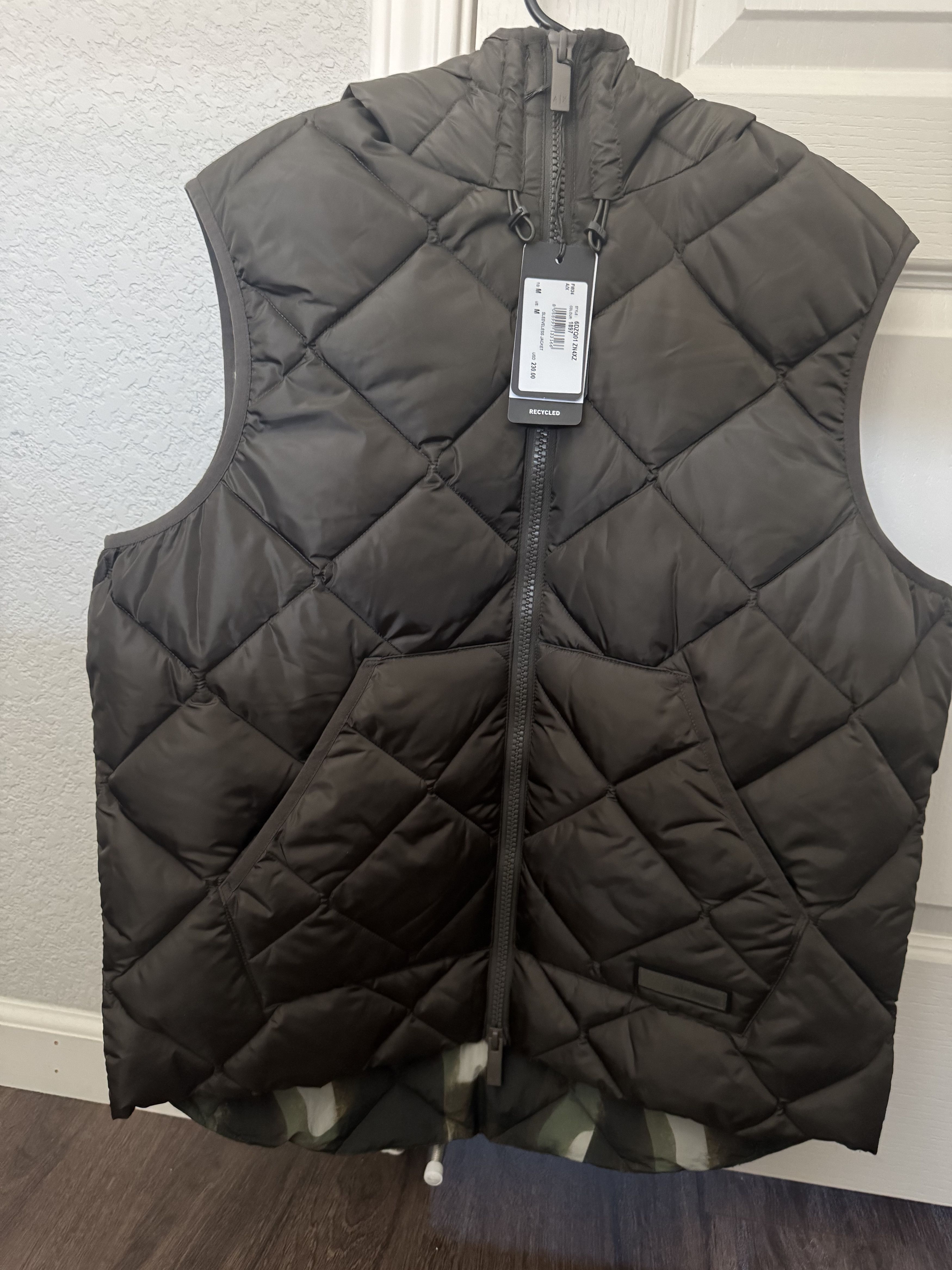 Armani Exchange Armani Exchange Quilted Puffer Vest – Size M Size US M / EU 48-50 / 2 - 1 Thumbnail