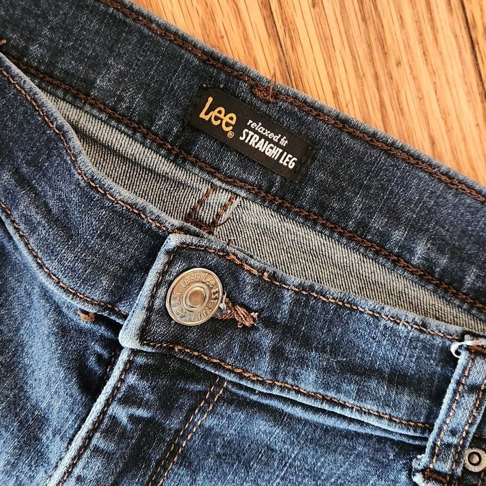 Lee Relaxed Fit, Straight Leg Jeans from LEE Size 30" / US 8 / IT 44 - 3 Thumbnail