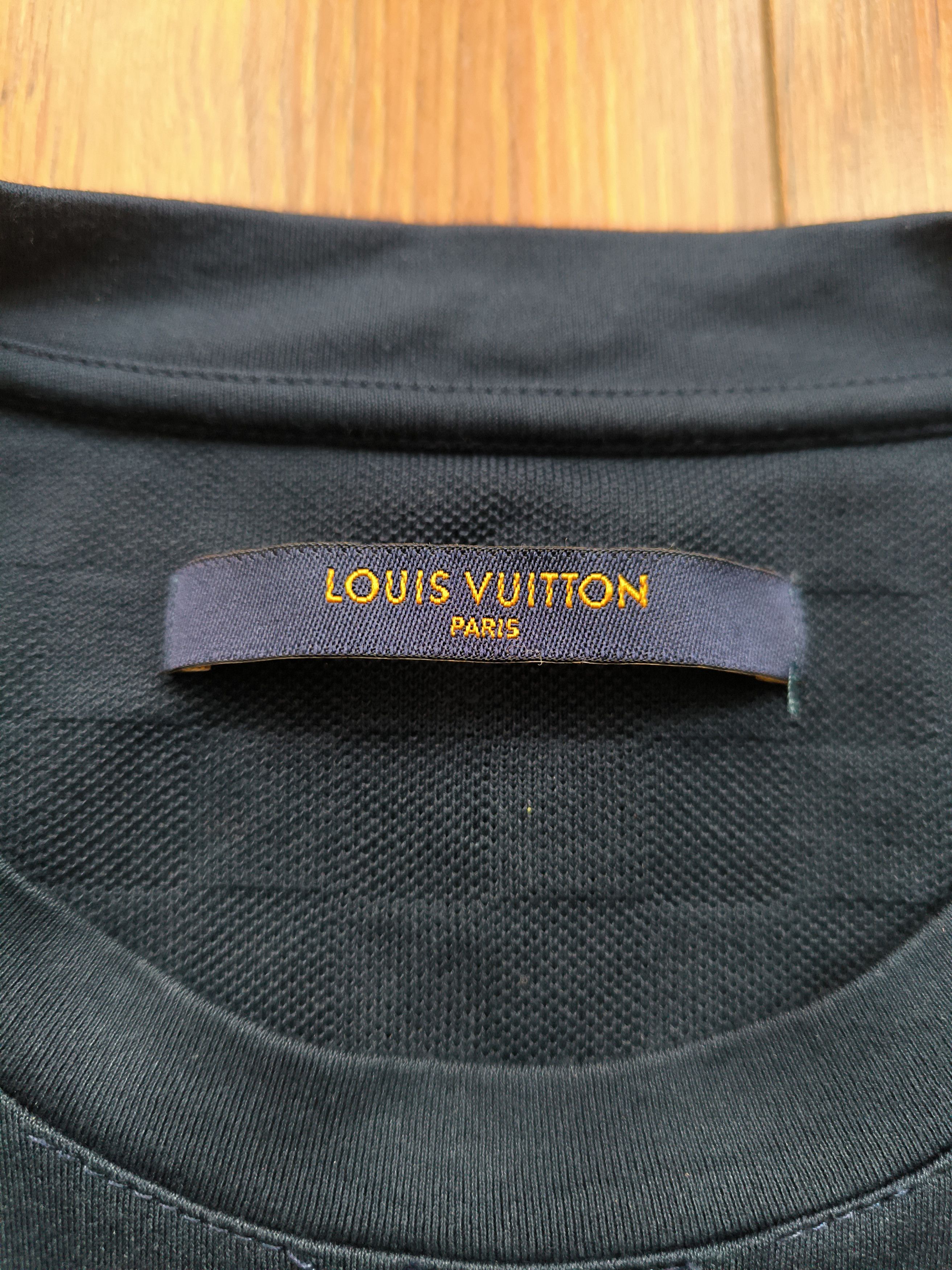 Louis Vuitton LV Navy Pocket Tee, XS, very good condition Size US XS / EU 42 / 0 - 4 Thumbnail
