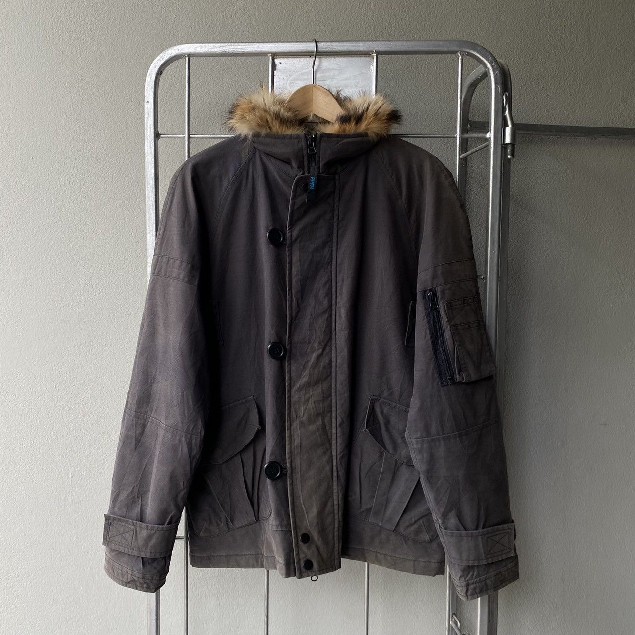 PPFM PPFM Gray Fur-Collar Puffer Jacket Size US L / EU 52-54 / 3 - 10 Thumbnail