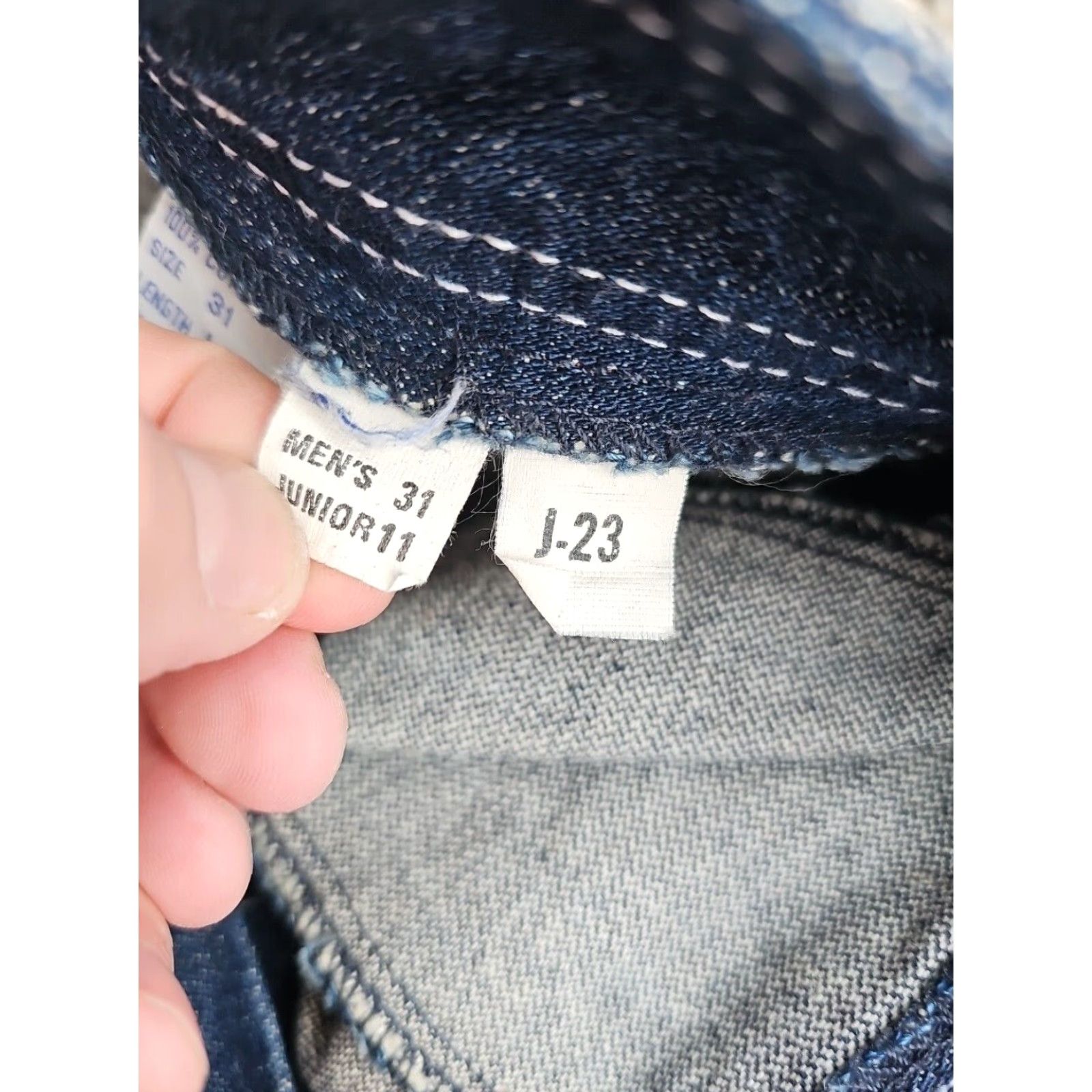 Jordache Jordache Jeans Unhemmed Vintage Long Dark Wash Deadstock 31 Men Blue 26x35.5 Size US 31 - 4 Thumbnail
