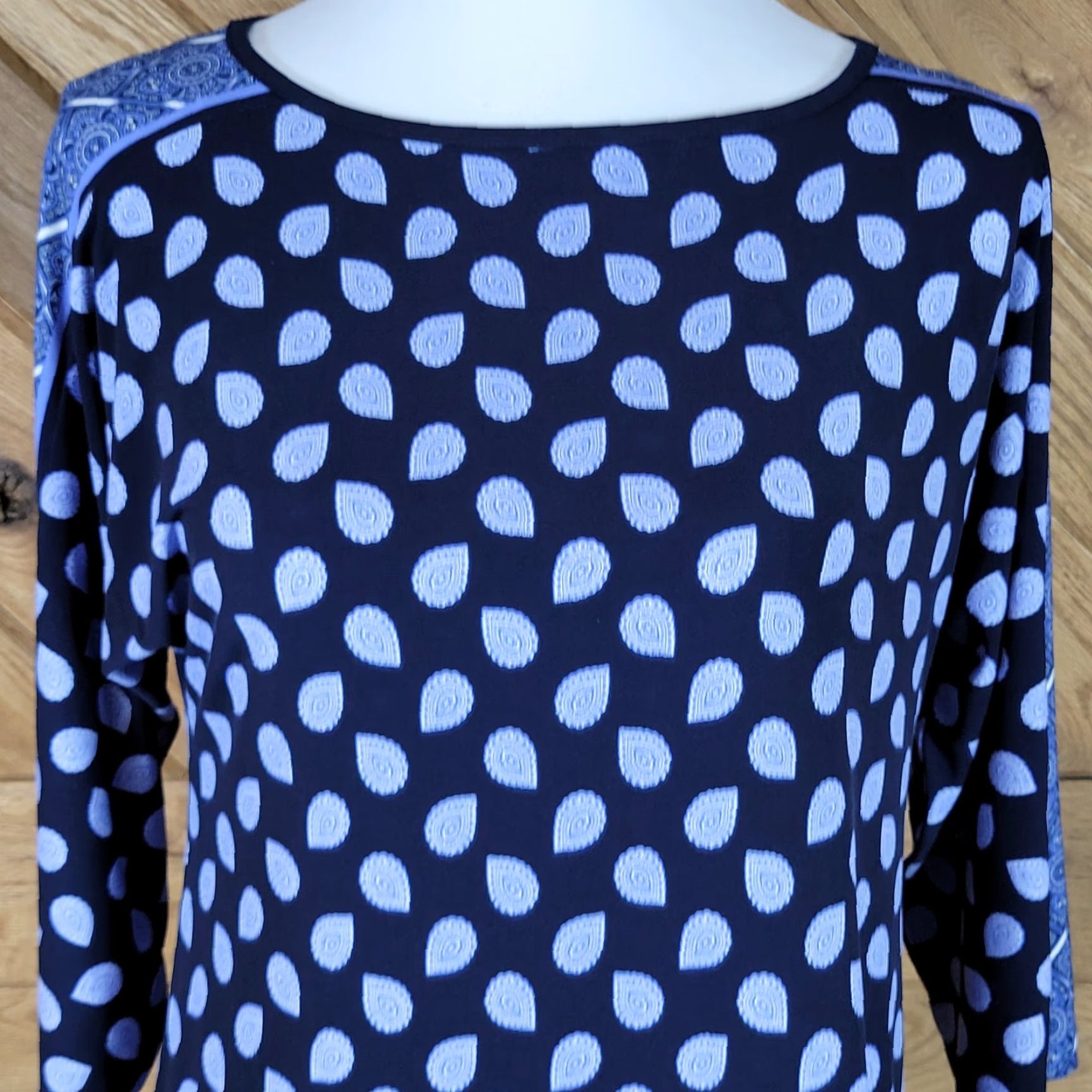 Michael Kors Michael Kors Womens Blouson Dress 3/4 Sleeve Blue XS Paisley Dress, Knee Length, Pullover, Casual, Polyester Elastane, Boat Neck, Regular Size Size XS / US 0-2 / IT 36-38 - 2 Thumbnail