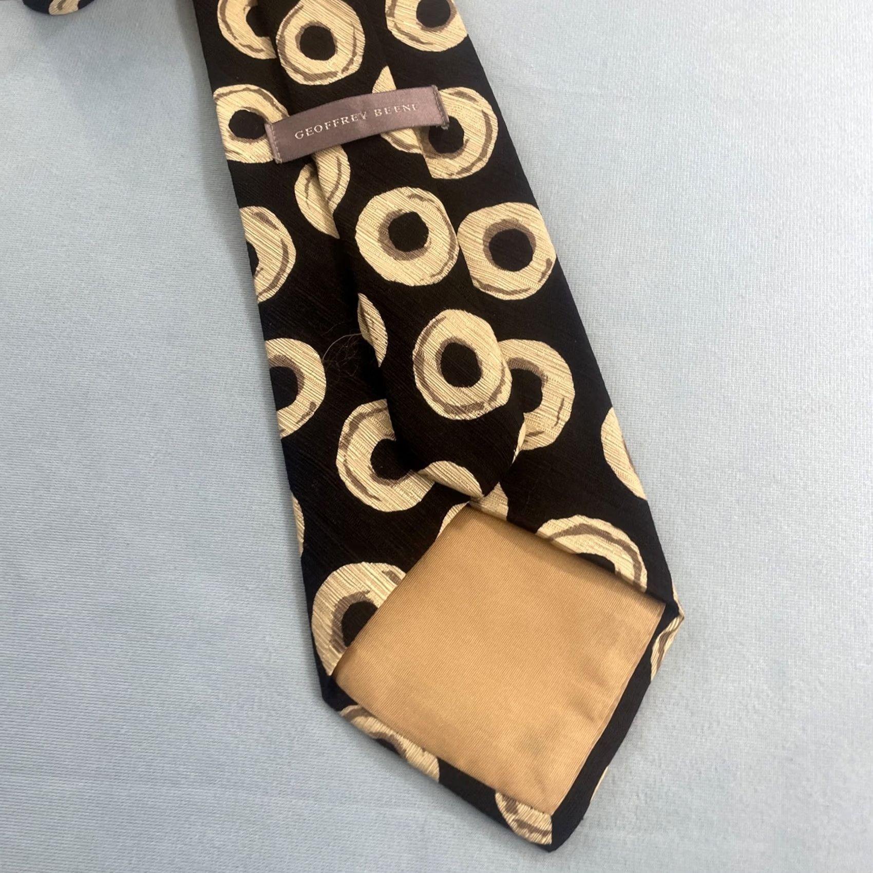 Geoffrey Beene VINTAGE Geoffrey Beene Silk Tie Art Deco MCM Ring Donuts Neat Black Yellow USA 4x58" Interior Wide Necktie Capstone Capsule Donuts) Size ONE SIZE - 7 Thumbnail