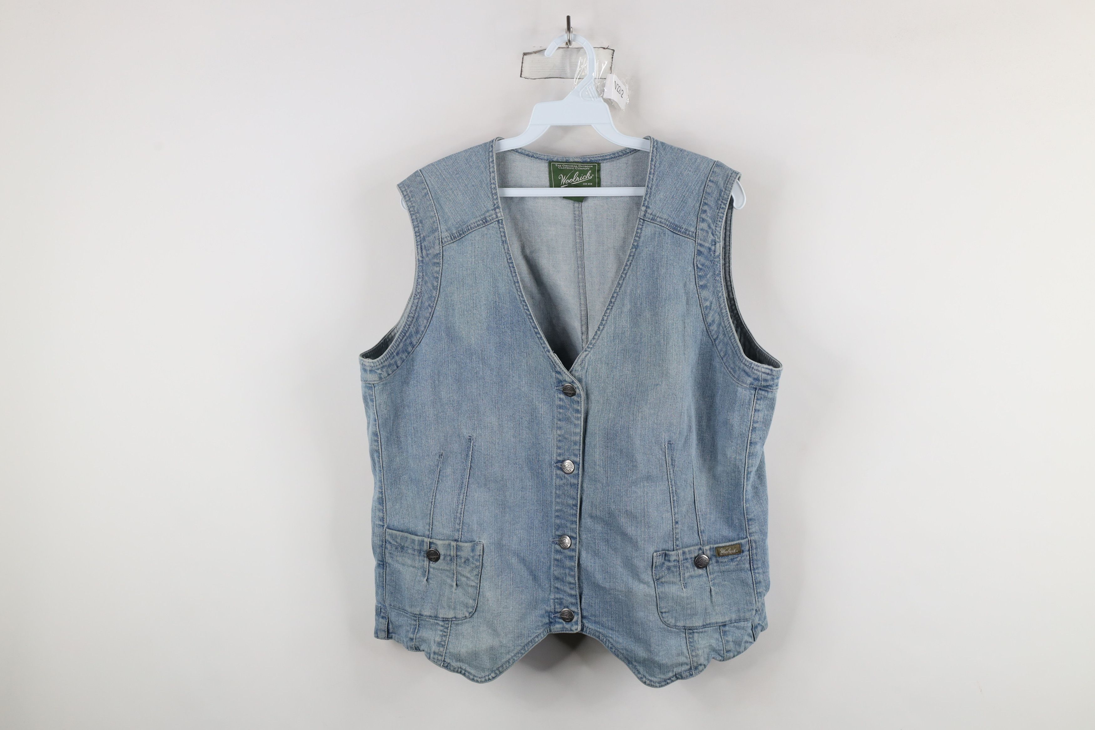 Vintage × Woolrich Woolen Mills Vintage 90s Woolrich Spell Out Denim Jean Vest Jacket Blue Size XL / US 12-14 / IT 48-50 - 1 Thumbnail