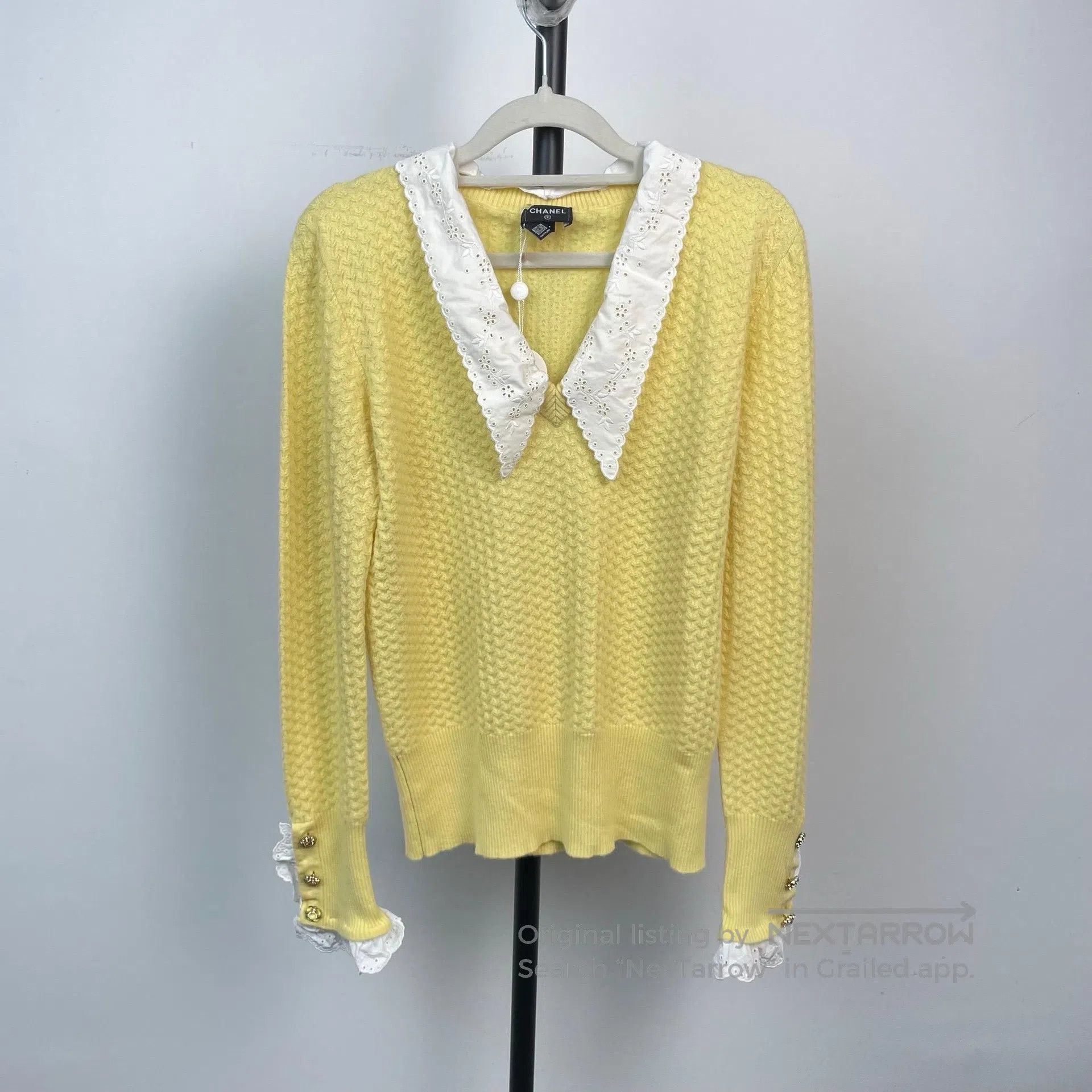 Chanel Chanel Lemon Yellow and White Lace Trimmed V-Neck Cashmere Size XXS / US 00 / IT 34 - 9 Thumbnail