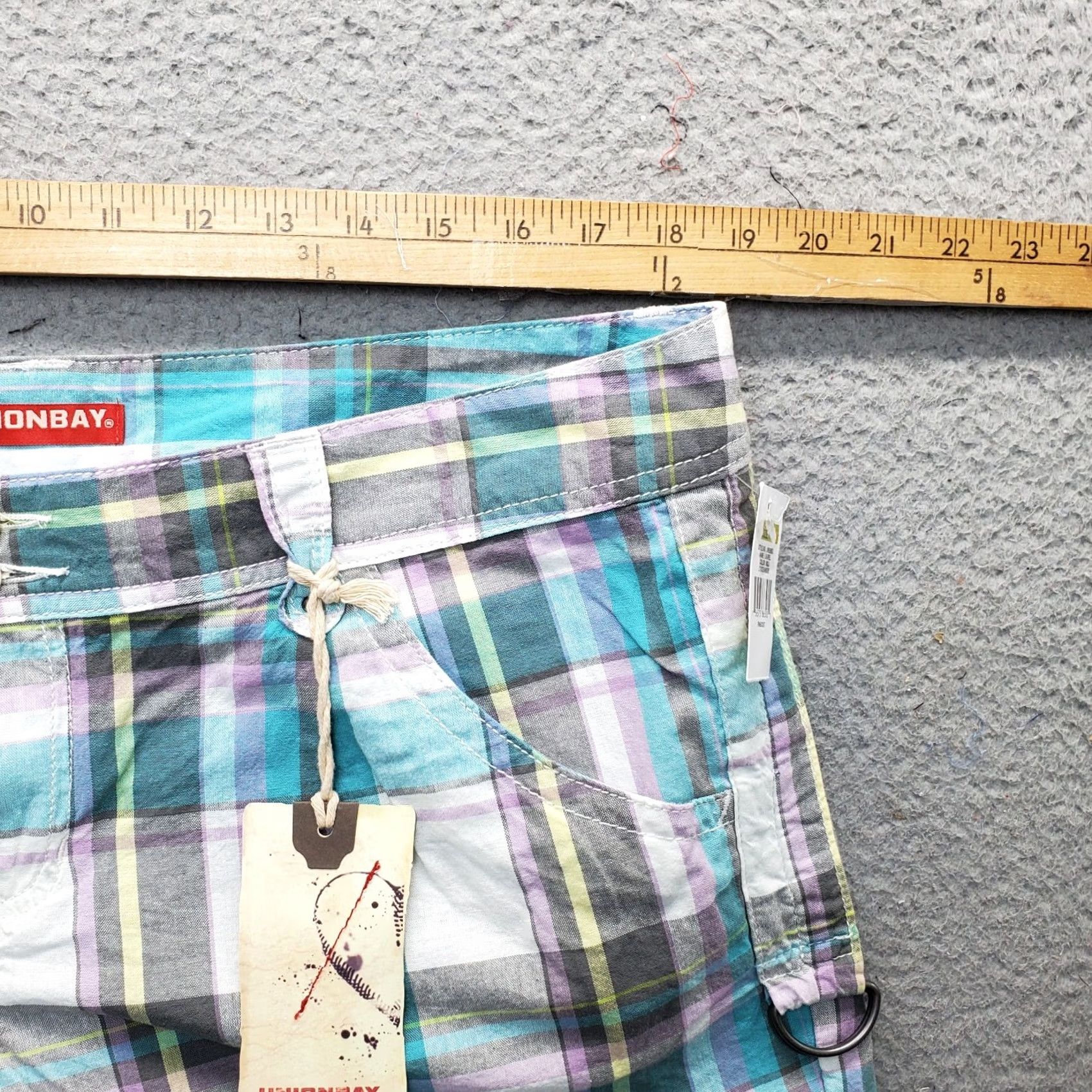 Vintage UNIONBAY Women Shorts 17 Multi Plaid Roll Tab Ankle 2-Button Fly Pockets Size 38" / US 16 / IT 52 - 4 Thumbnail