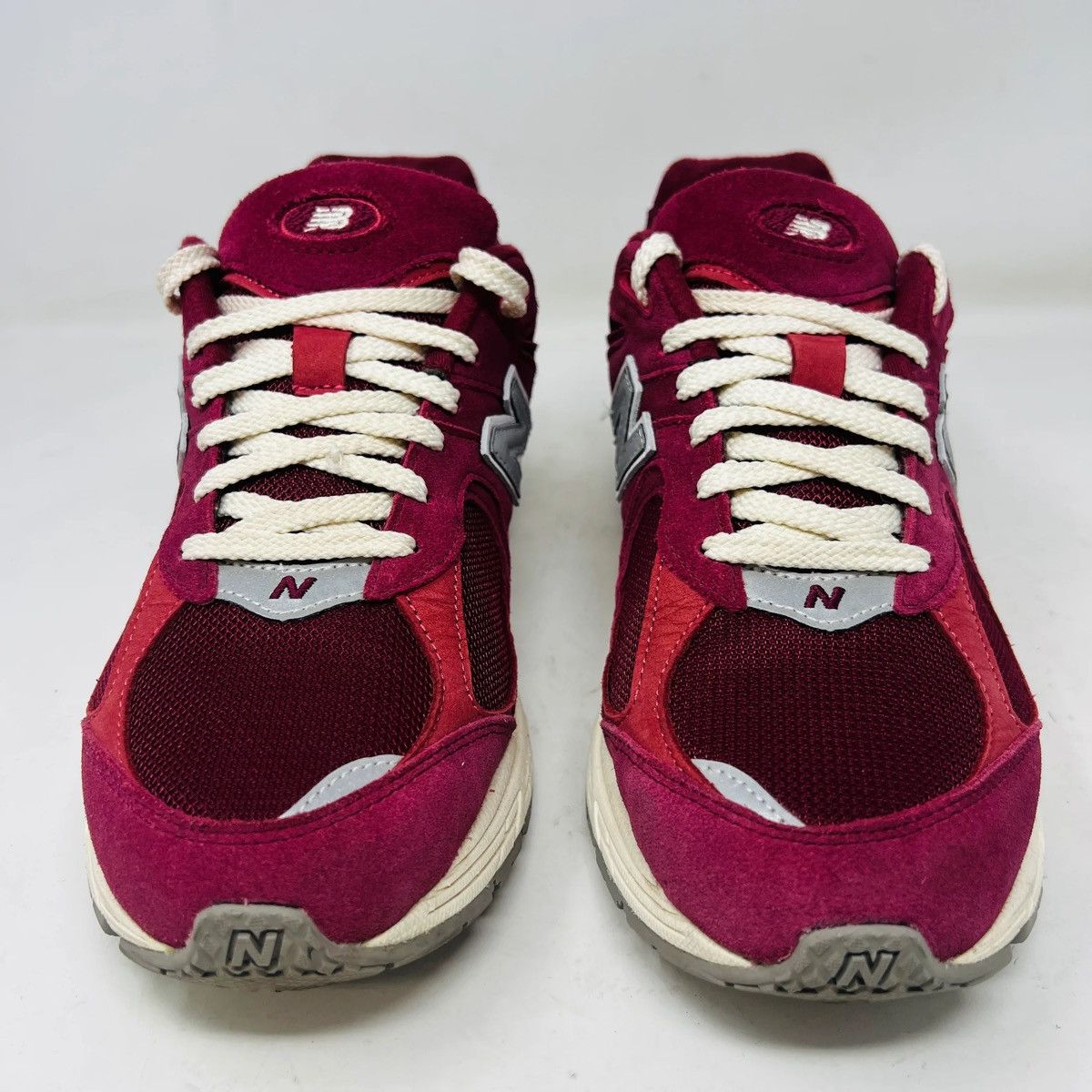 New Balance New Balance 2002R Bordeaux Size US 10.5 / EU 43-44 - 2 Thumbnail