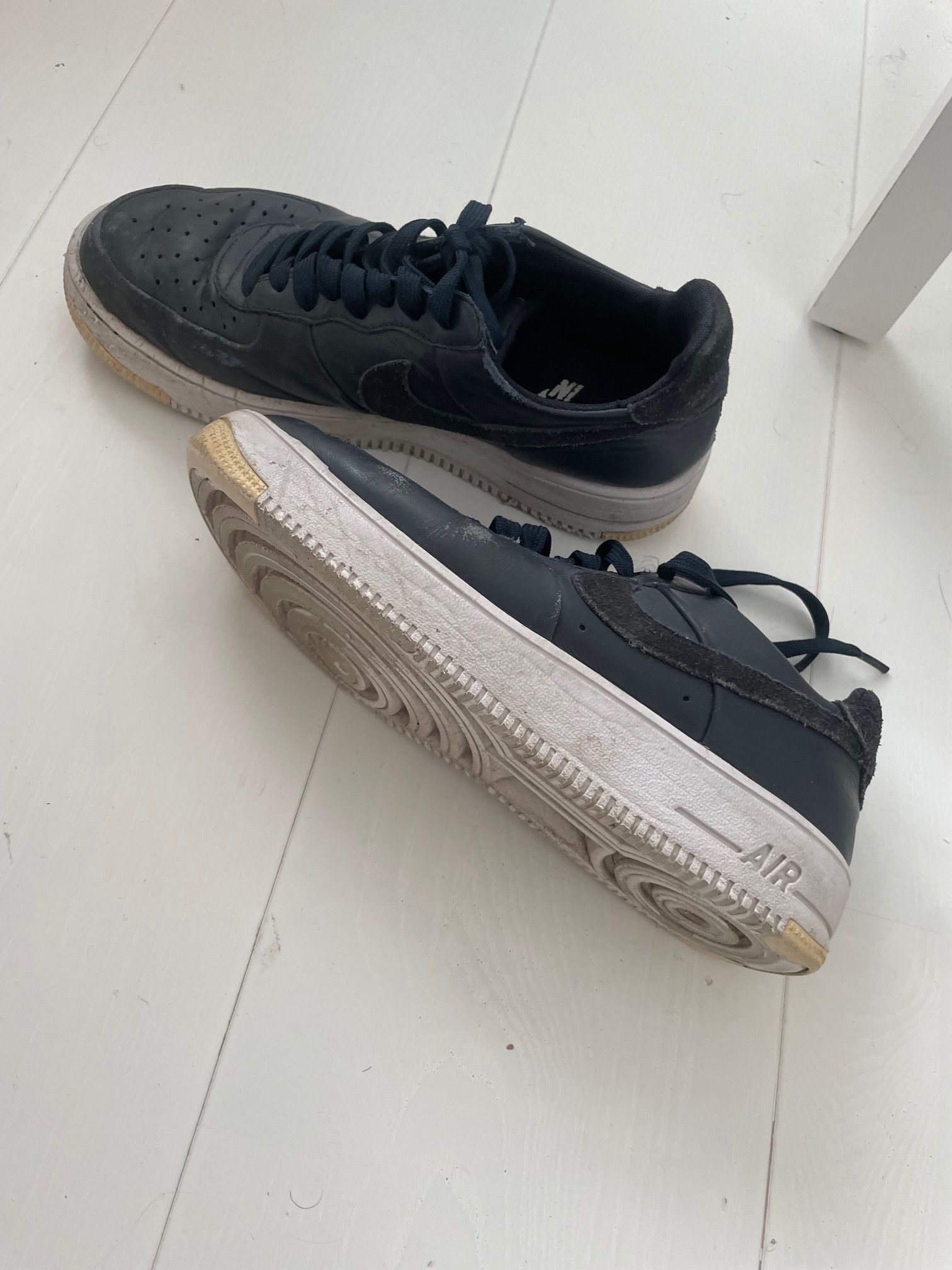 Nike Nike Air Force 1 Low Size US 9 / EU 42 - 3 Thumbnail