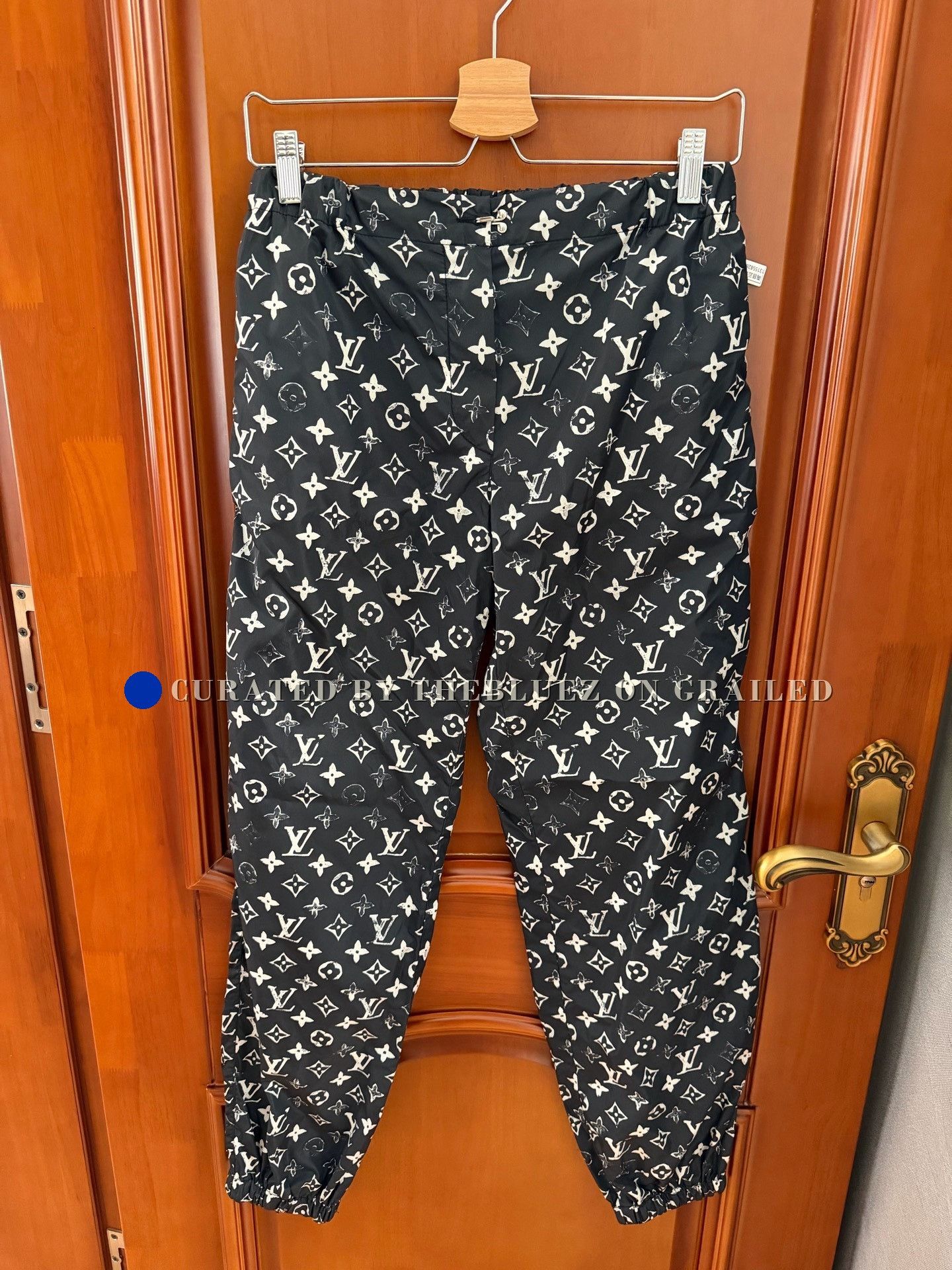 Louis Vuitton Louis Vuitton Monogram Logo Jogger Pants Size US 36 / EU 52 - 1 Thumbnail