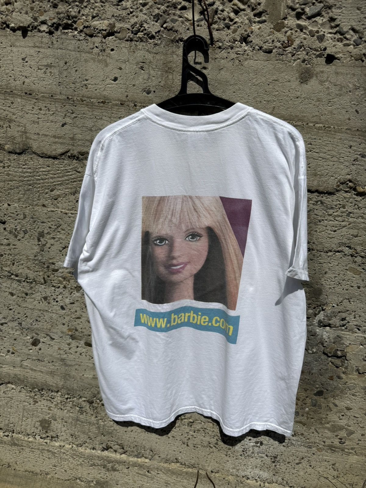 Vintage Vintage Barbie Graphic Print Y2k Tee Size US XXL / EU 58 / 5 - 1 Thumbnail