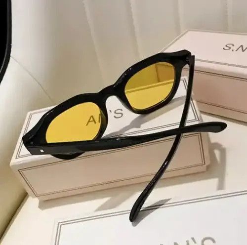 Vintage Sunglasses Size ONE SIZE - 2 Thumbnail