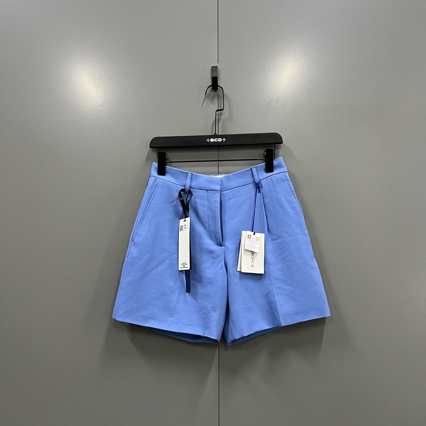 Burberry Burberry Blue Shorts 32 Men Size US 32 / EU 48 - 1 Thumbnail