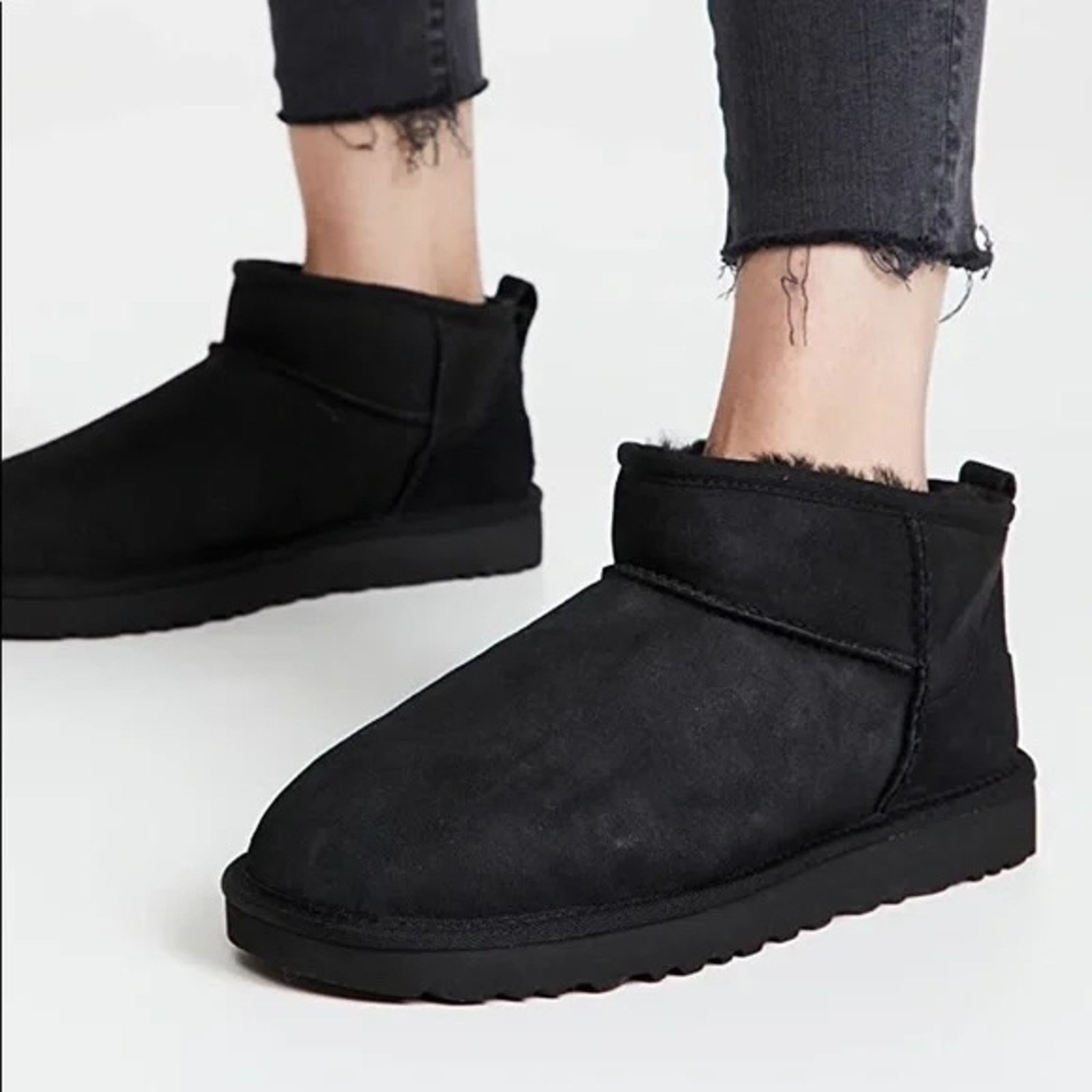 Ugg UGG Women's Classic Ultra Mini Booties Black Boots Size 8 Size US 8 / IT 38 - 3 Thumbnail