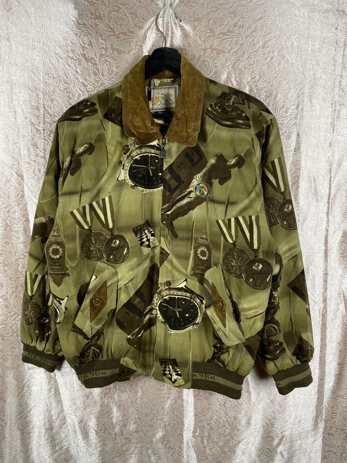 Vintage WeiFan Vintage Graphic Olive Green Suede Collar Retro Print Size US L / EU 52-54 / 3 - 3 Thumbnail