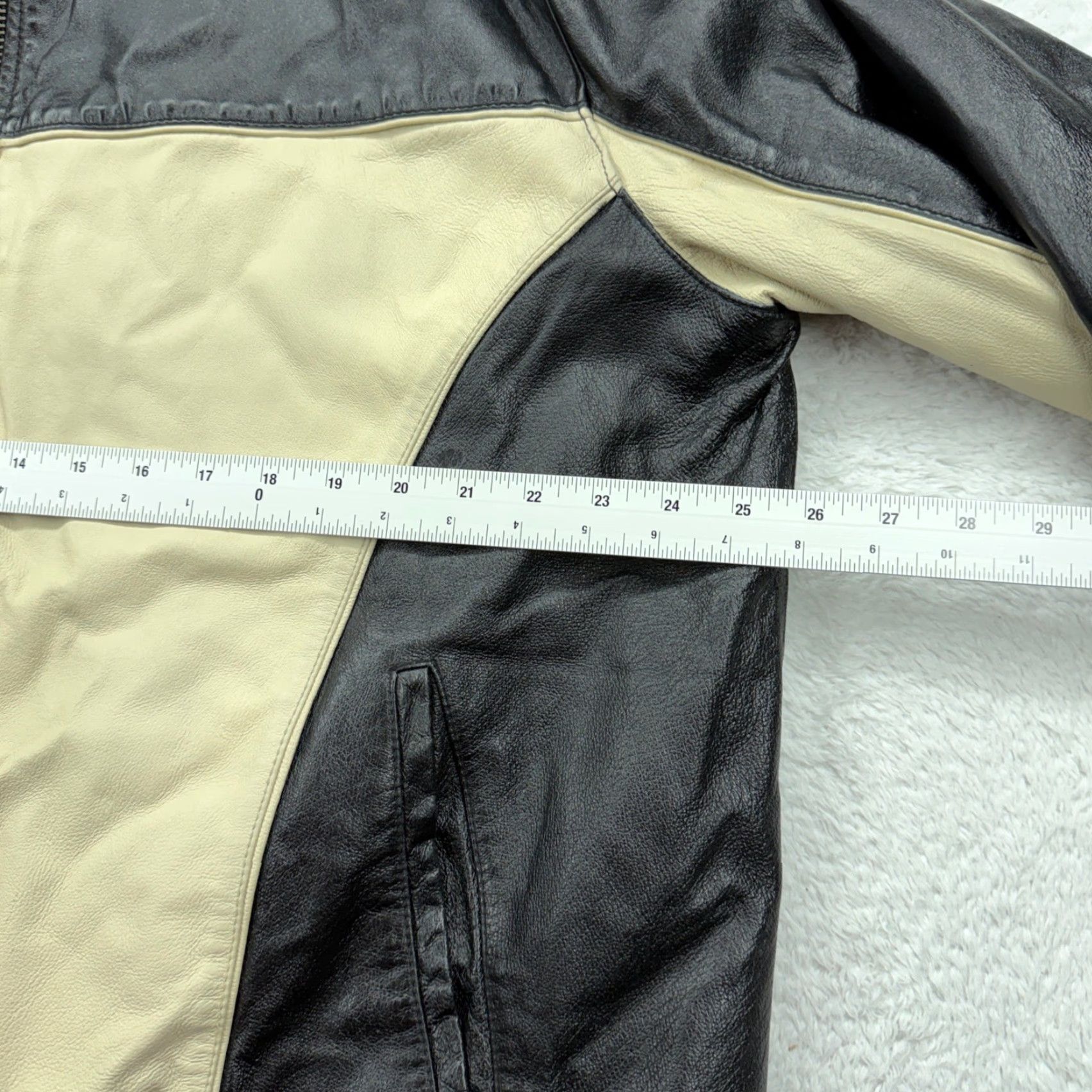 Vintage VINTAGE? No. Wilsons Leather Biker Jacket CAD? No. Size US XXL / EU 58 / 5 - 5 Thumbnail