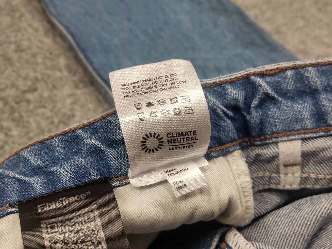 Reformation Reformation design jeans cynthia high rise Straight Denim Size 31" - 12 Thumbnail