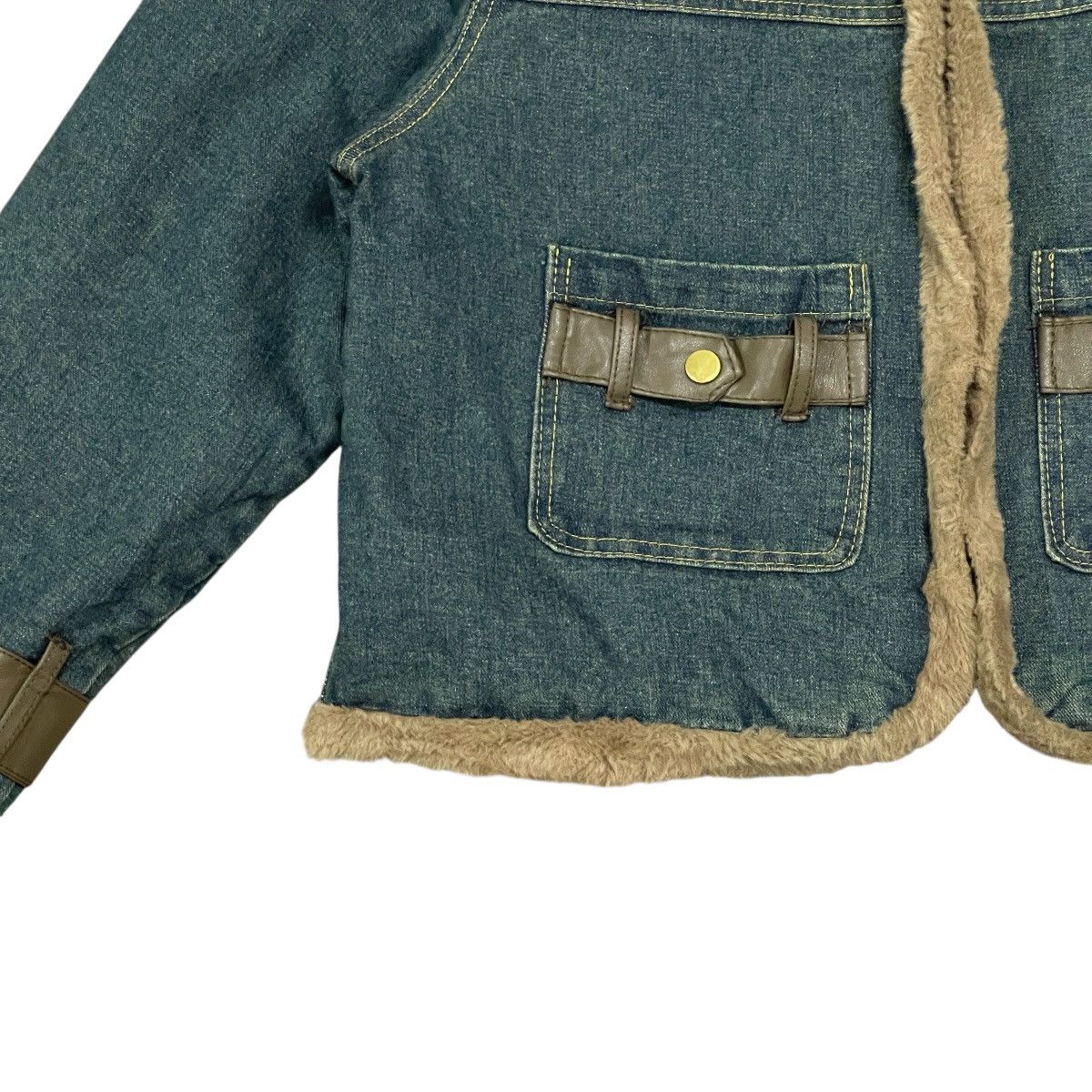Japanese Brand Vintage Faux Fur Trimmed Denim Jacket — Leather Straps Size L / US 10 / IT 46 - 4 Thumbnail
