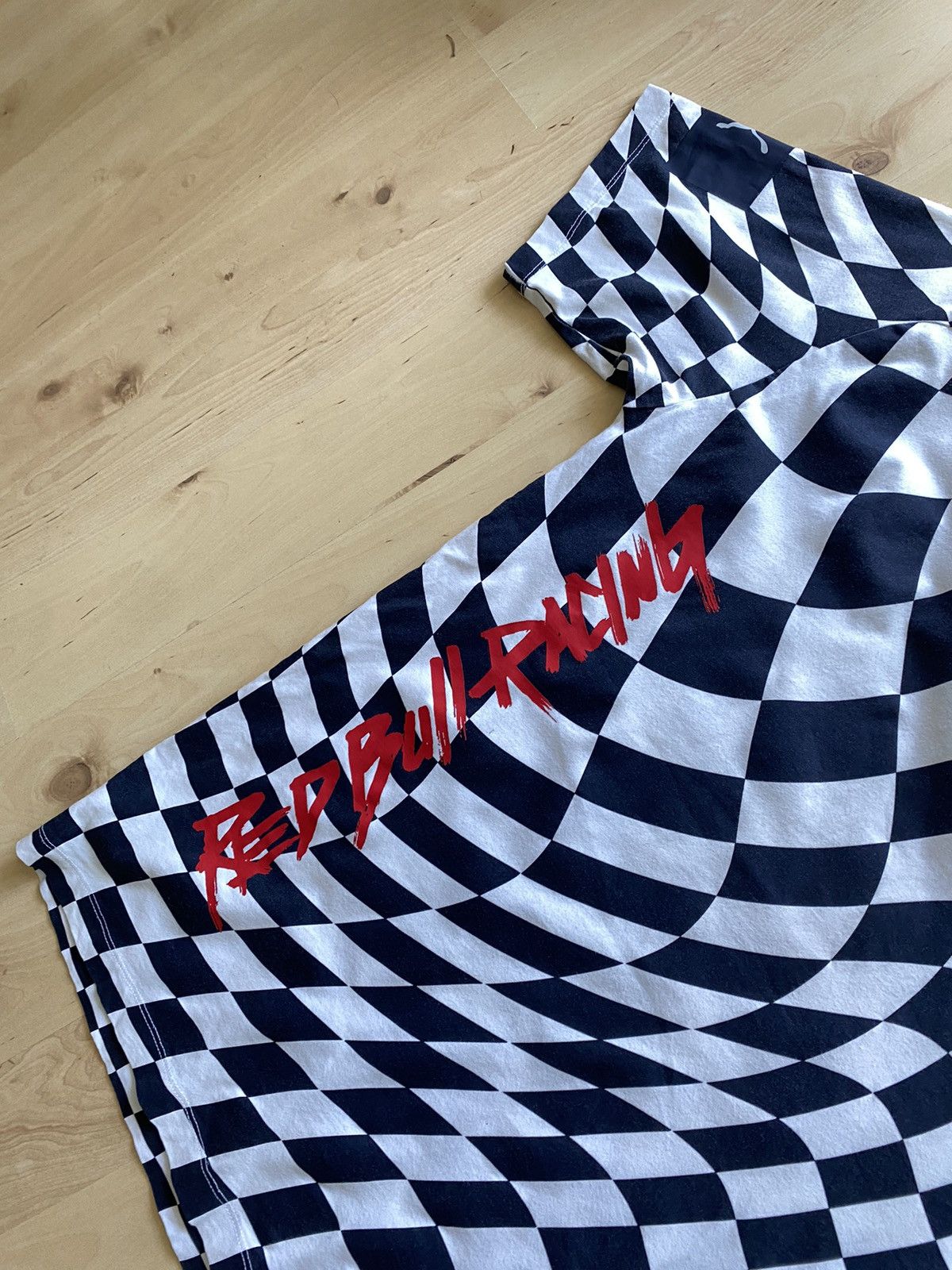 Formula 1 Puma Red Bull Flag racing nascar formula 1 t shirt vintage Size US S / EU 44-46 / 1 - 6 Thumbnail