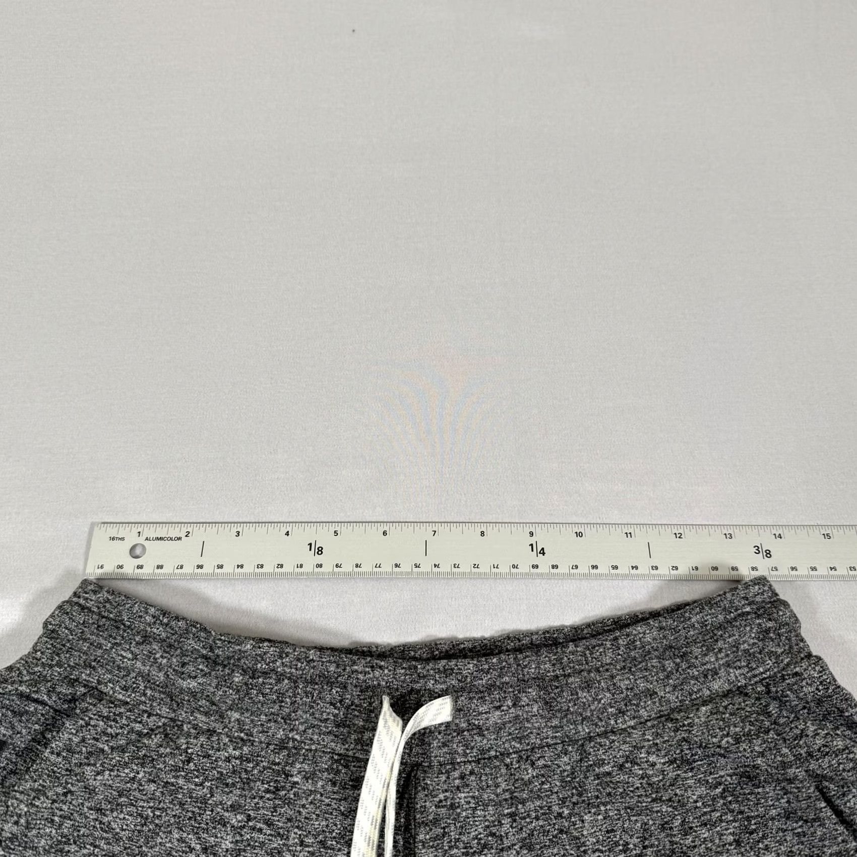Vuori Vuori Mens Small Gray Ponto Knit Sweat Shorts with Drawstring & Pockets - Athletic Activewear, Casual Shirt? Size US 29 - 5 Thumbnail