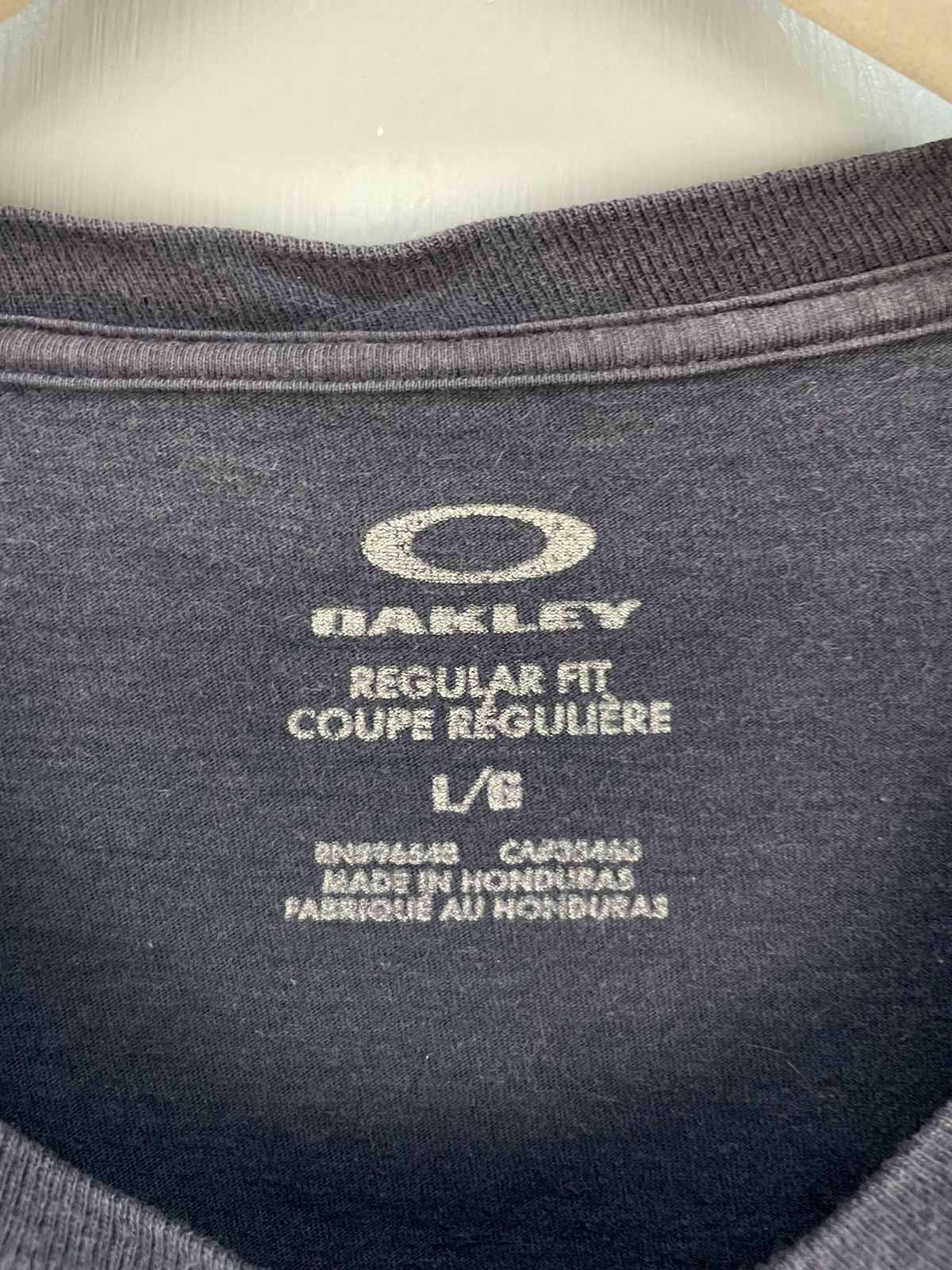 Oakley × Vintage Vintage Oakley Hawaii t shirt Size US L / EU 52-54 / 3 - 6 Thumbnail