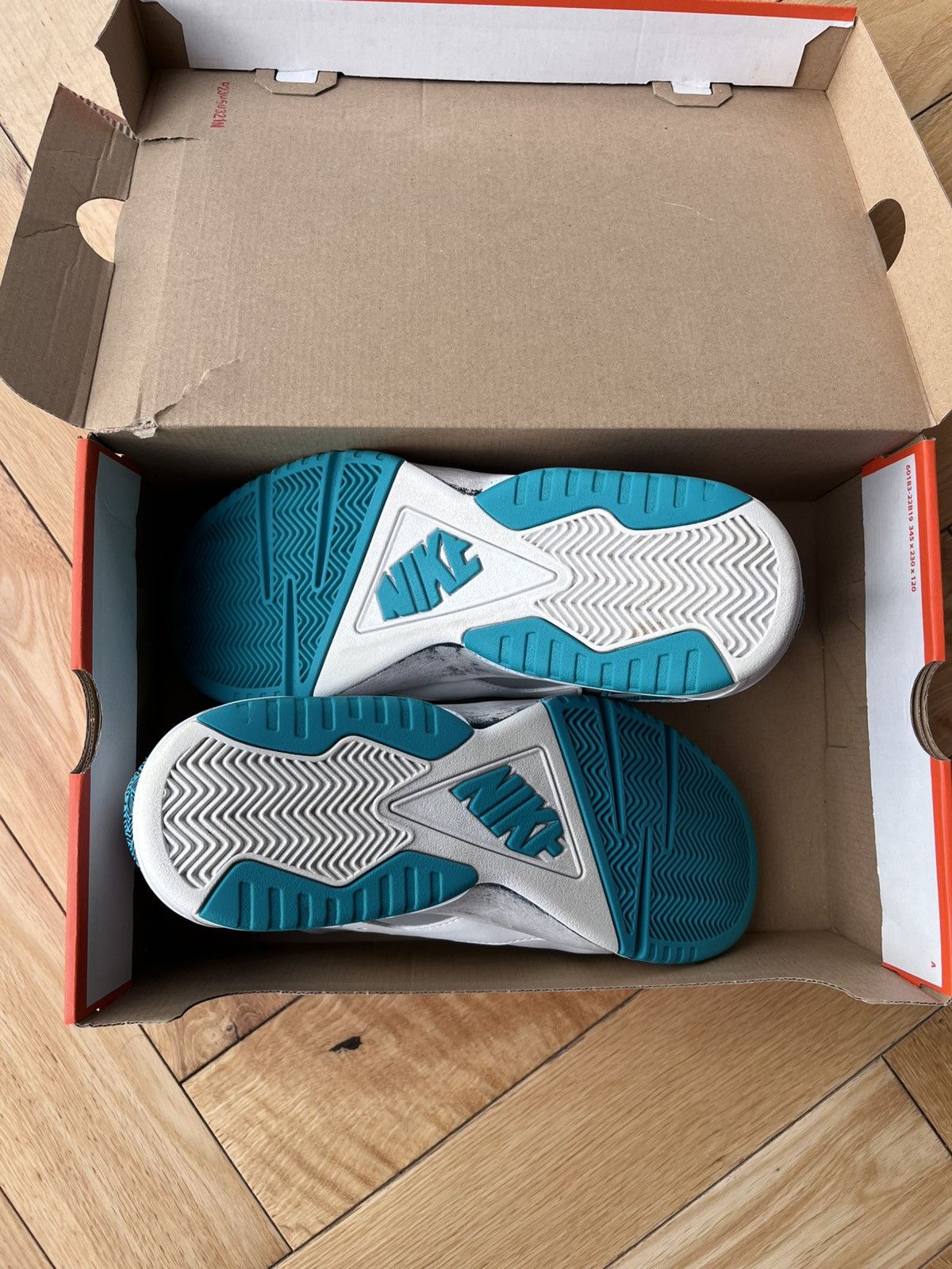 Nike Nike Air Tec Challenge AGASSI Huarache White Turbo Green Size US 10 / EU 43 - 4 Thumbnail