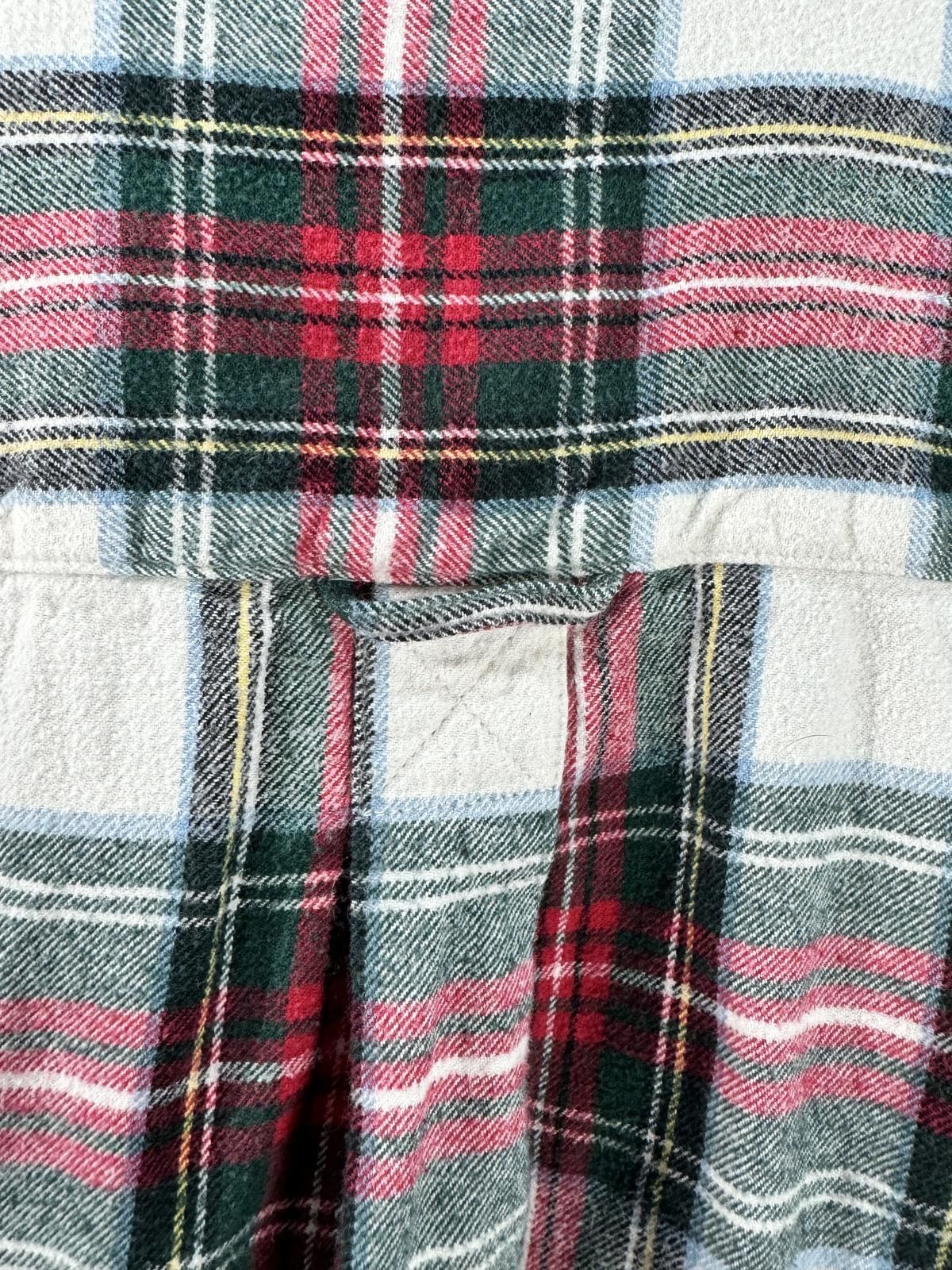 Redhead RedHead Men's Size Medium Plaid Flannel Button-Up Shirt Size US L / EU 52-54 / 3 - 8 Thumbnail