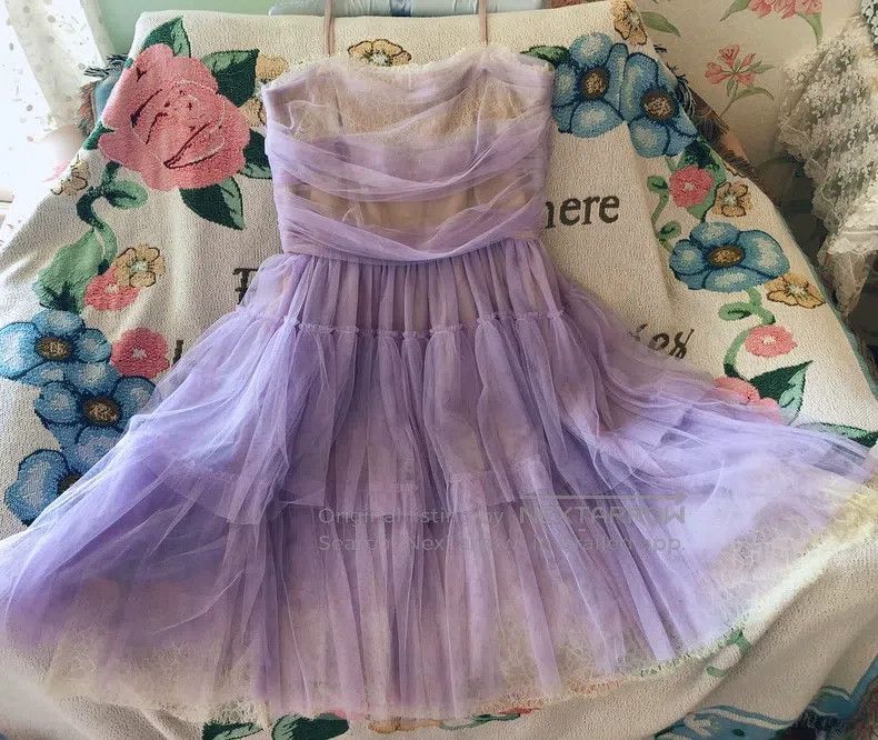 Valentino Valentino Lavender lace princess dress Size M / US 6-8 / IT 42-44 - 1 Thumbnail