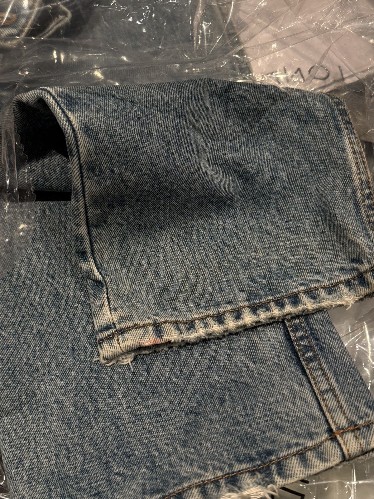 Gucci SS20 Gucci Eco-Bleached Distressed Straight-Leg Jeans Size US 32 / EU 48 - 21 Thumbnail
