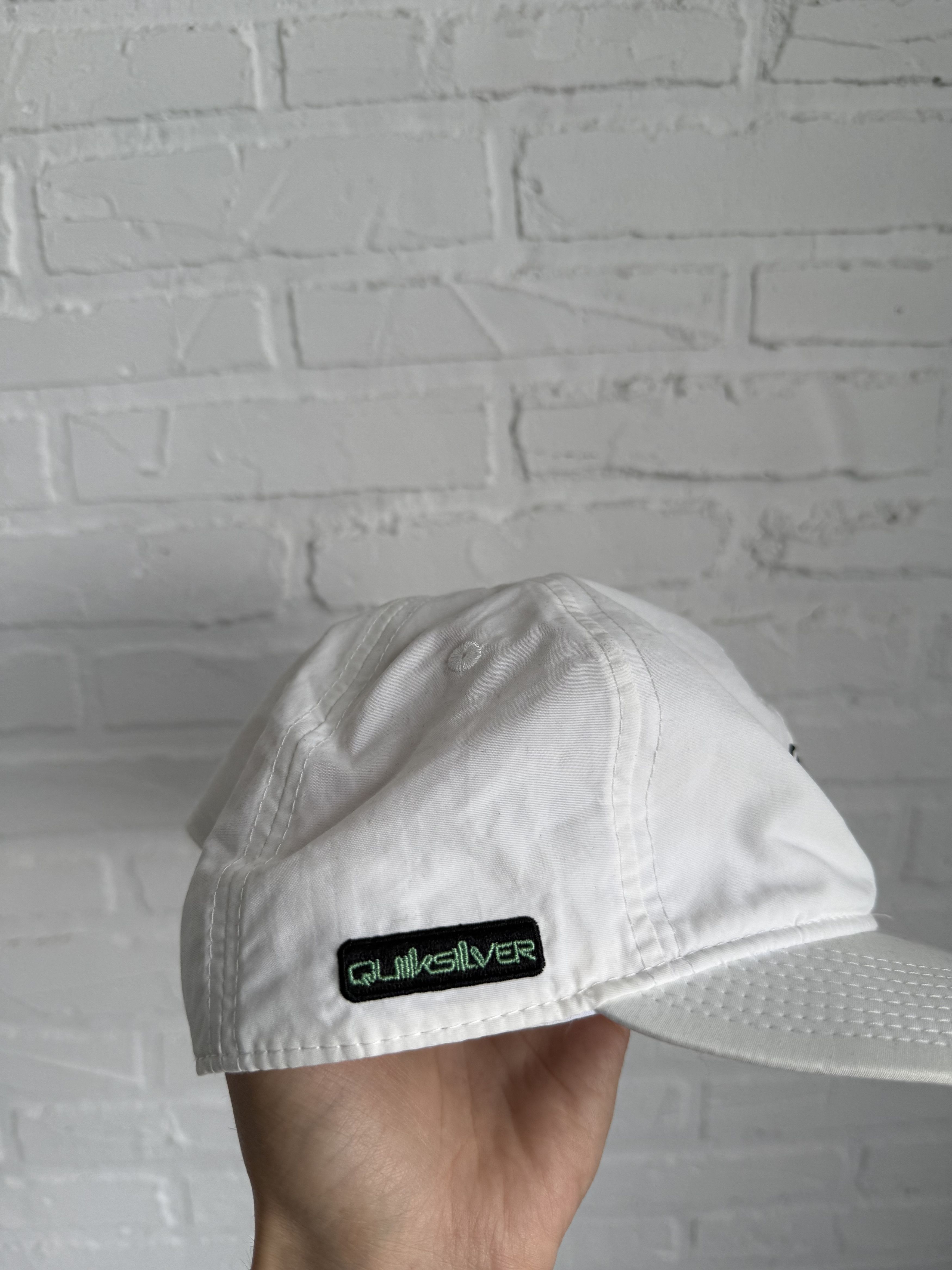Quiksilver Quiksilver vintage embroidered logo white cap Size ONE SIZE - 2 Thumbnail
