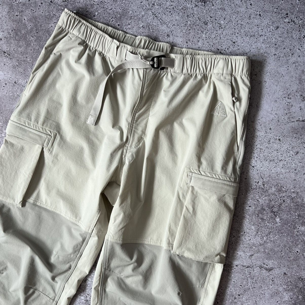Nike ACG Nike ACG Canyon Farer Cargo Pants Light Bone Colorblock XL Size US 36 / EU 52 - 2 Thumbnail