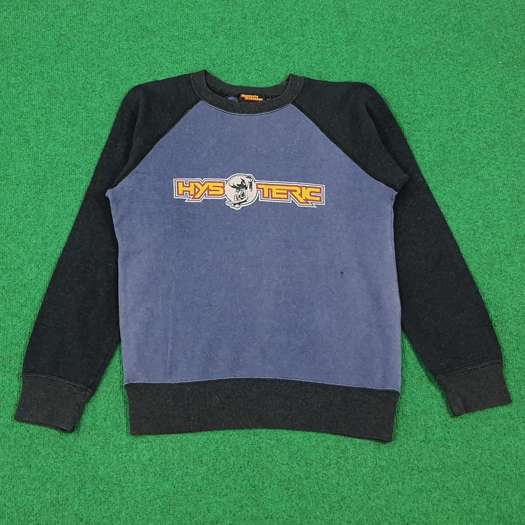 Hysteric Glamour × Japanese Brand × Vintage Vintage Hysteric Glamour Japan Brand Raglan Sweatshirt Size XS / US 0-2 / IT 36-38 - 1 Thumbnail