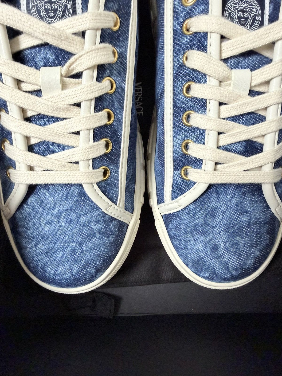 Versace Versace Baroque Denim Greek Key Sneakers – Blue/Off White Size US 7.5 / EU 40-41 - 6 Thumbnail