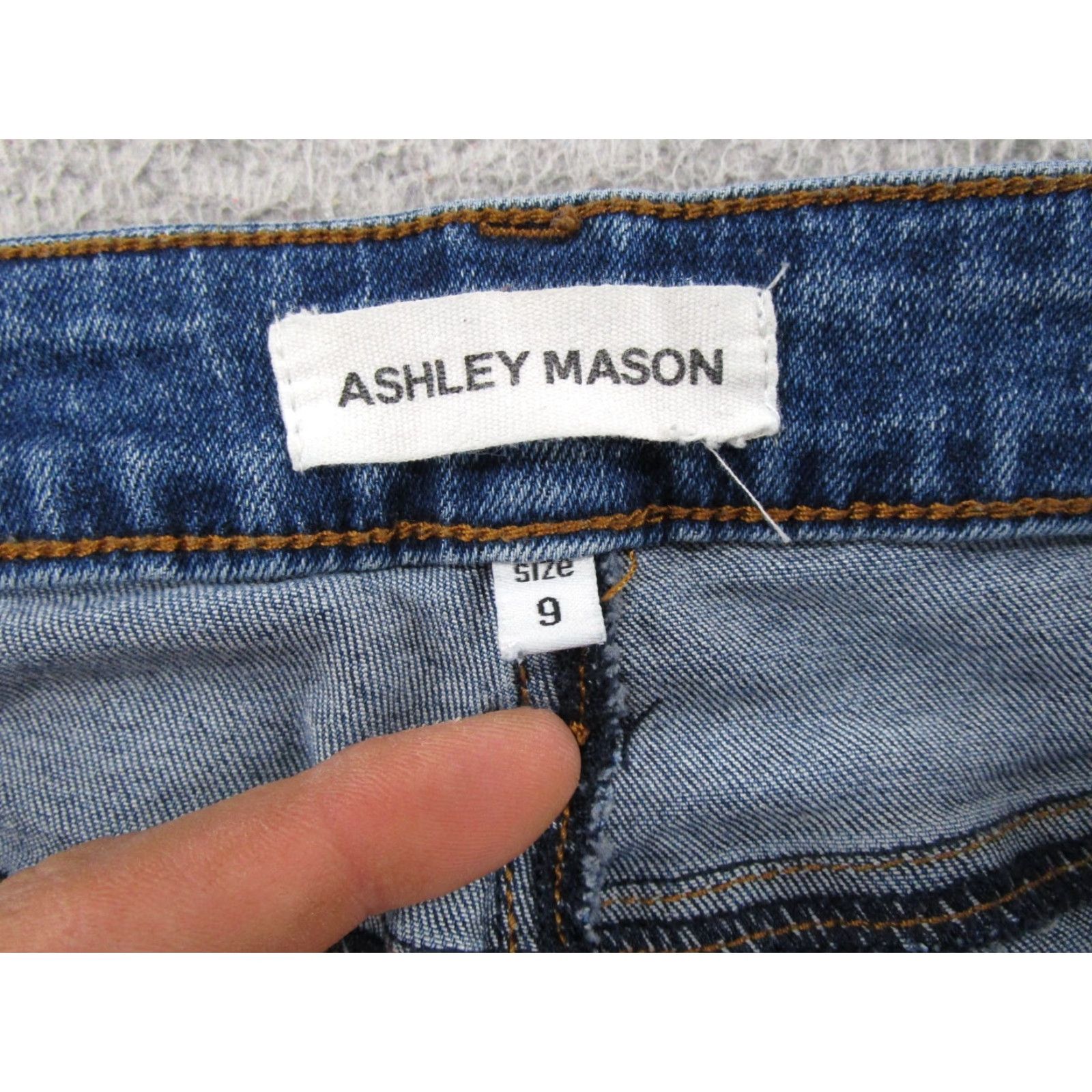 Madison Ashley Madison Women's Wide-Leg Baggy Fit Cargo Jeans Blue Denim Size 9 Stretch Denim Jeans Womens Wide-Leg Baggy Fit 9 Blue Size 30" / US 8 / IT 44 - 4 Thumbnail