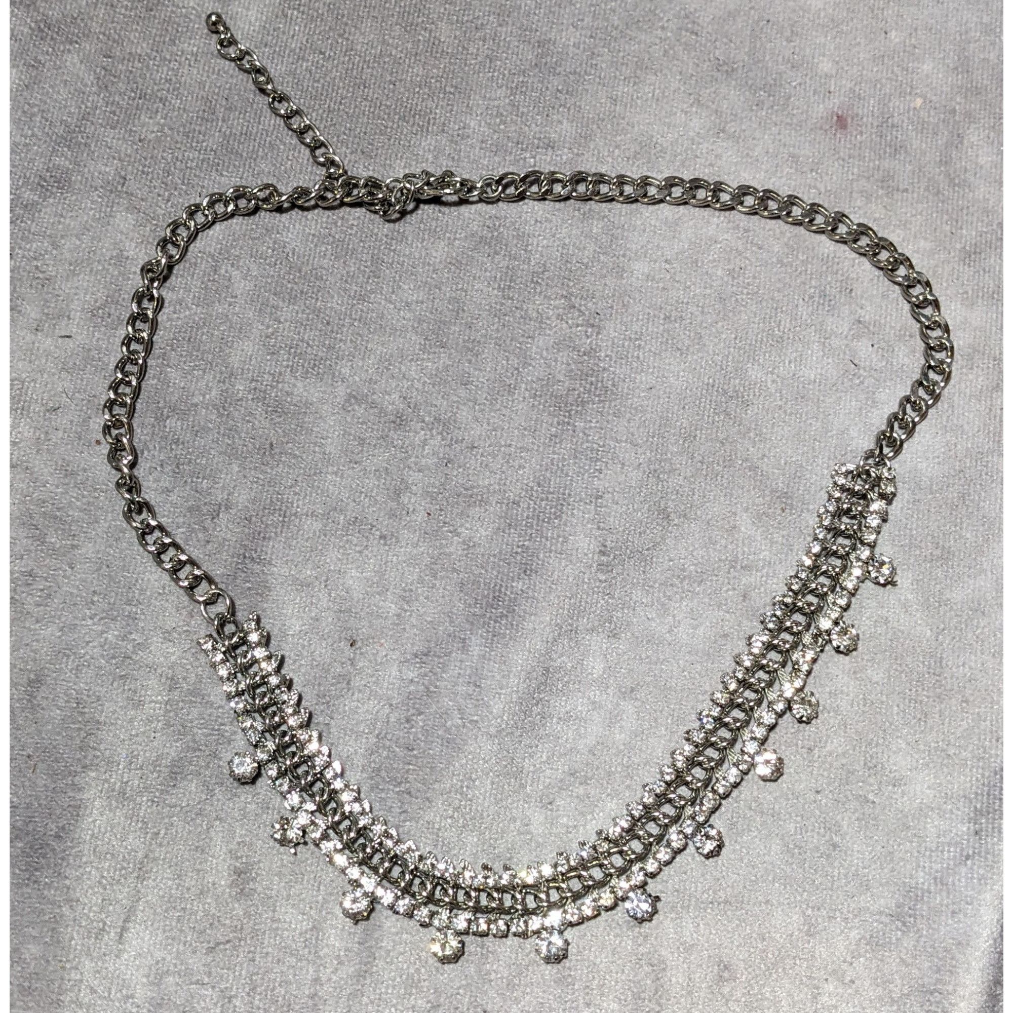 Other Elegant Silver Rhinestone Statement Necklace Size ONE SIZE - 10 Thumbnail