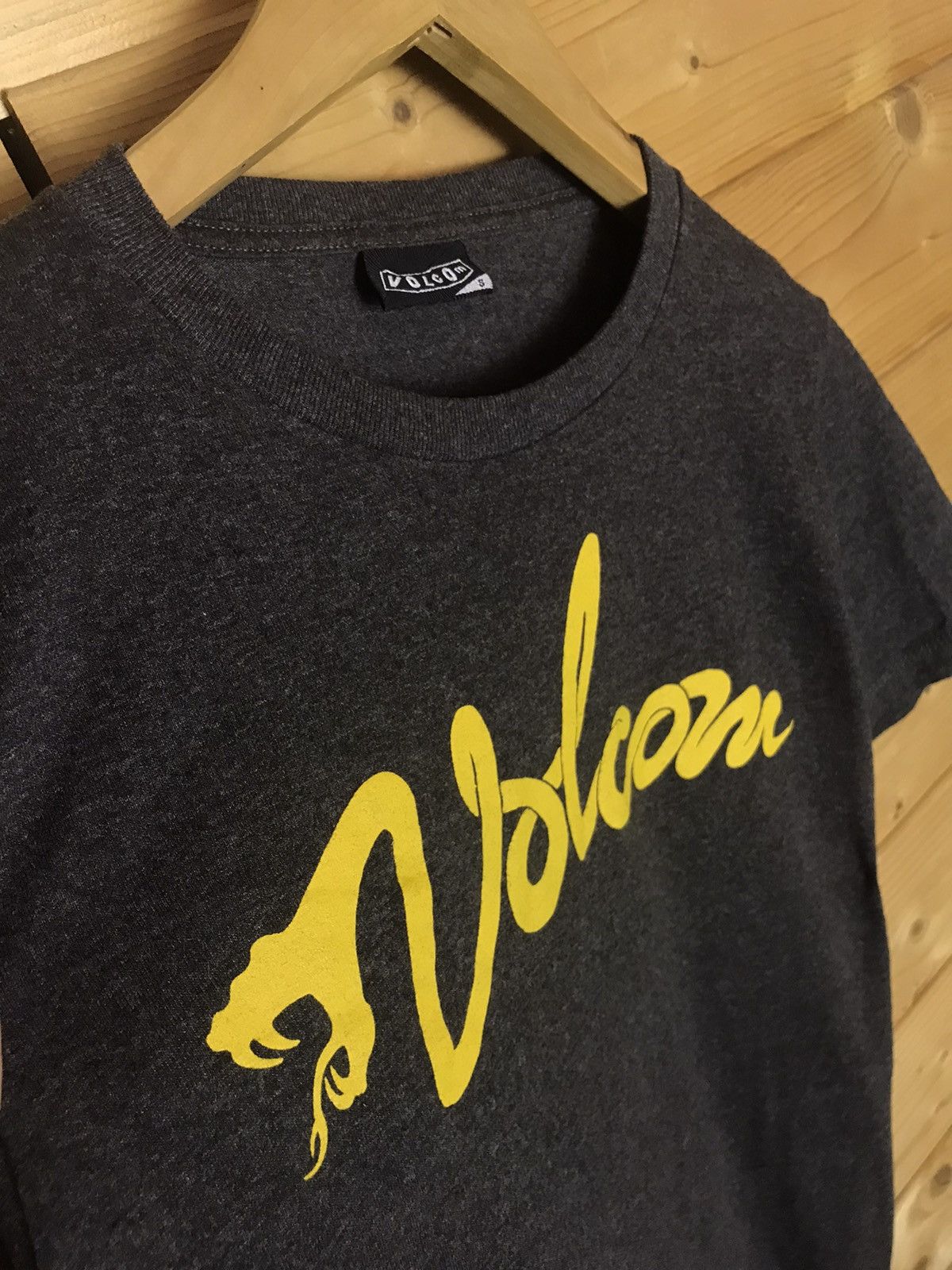 Volcom Vintage Volcom snake t shirt Size US S / EU 44-46 / 1 - 3 Thumbnail