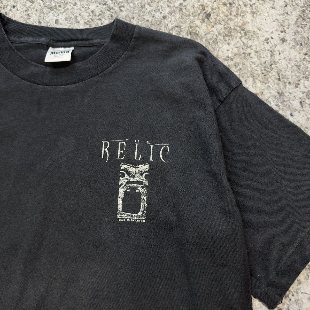 Vintage 90s The Relic Horror Movie Shirt Thrashed Faded ERD Grunge Size US L / EU 52-54 / 3 - 3 Thumbnail