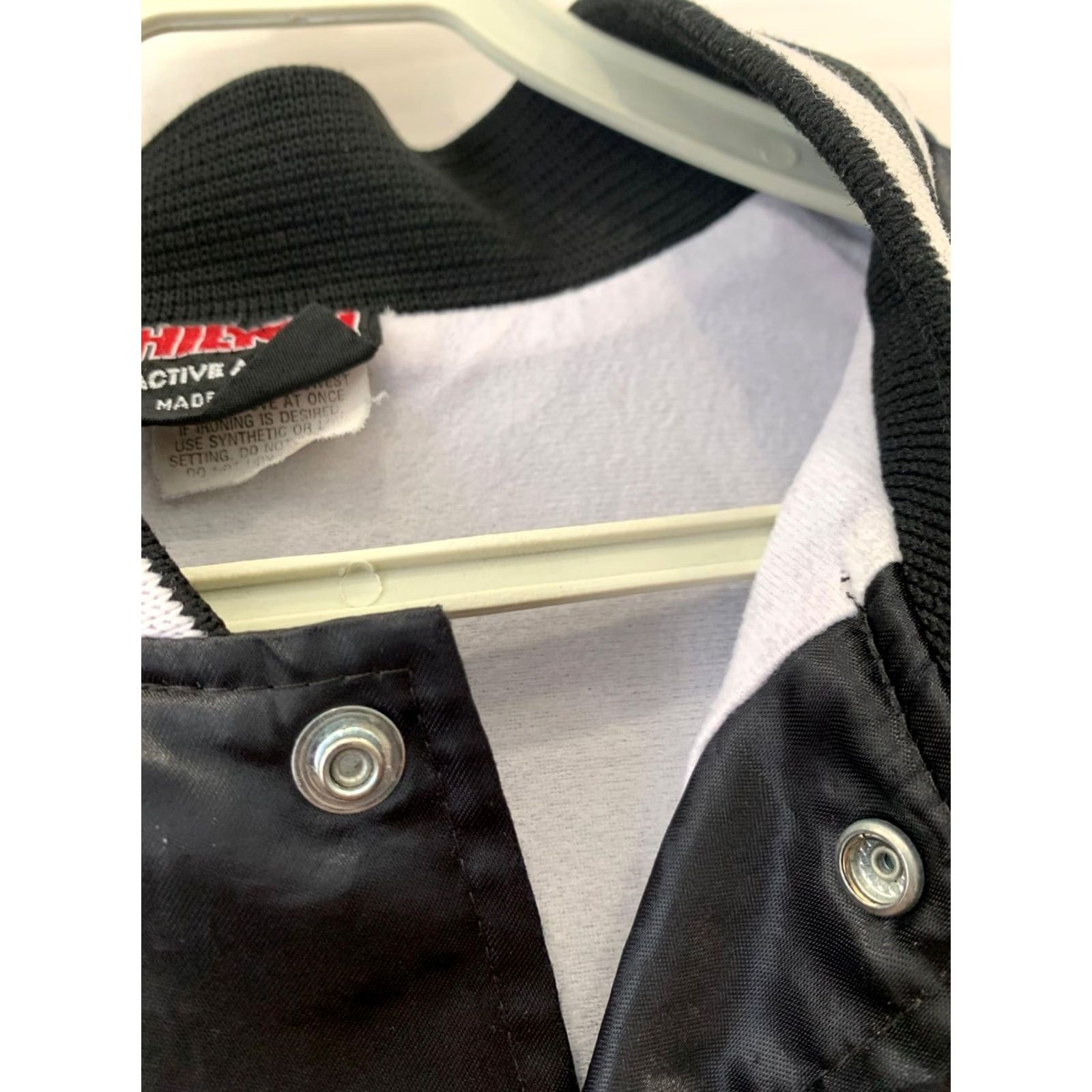 Vintage VINTAGE Hilton Active Apparel Bomber Jacket Men L Black 80s 90s Kay-Bee Toys Promotional Shop Retro Nylon Satin Jacket Size US L / EU 52-54 / 3 - 6 Thumbnail