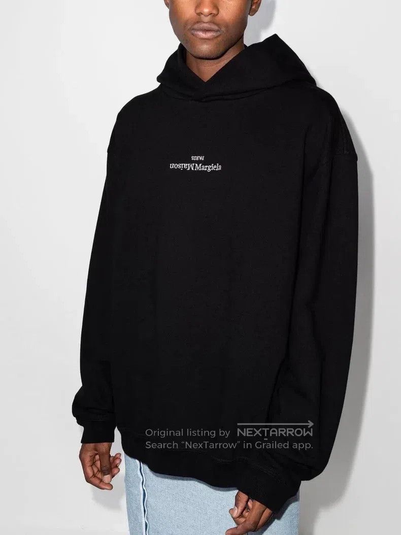 Maison Margiela Maison Margiela Inverted Logo Sweatshirt Size US S / EU 44-46 / 1 - 9 Thumbnail