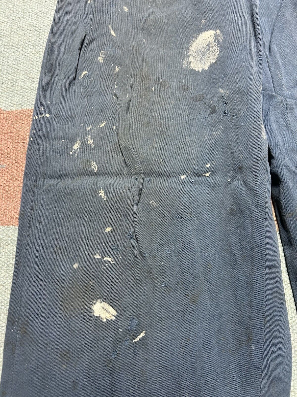 Vintage VTG 40s rayon gabardine slacks pleated paint distress 25x30 Size US 26 / EU 42 - 4 Thumbnail