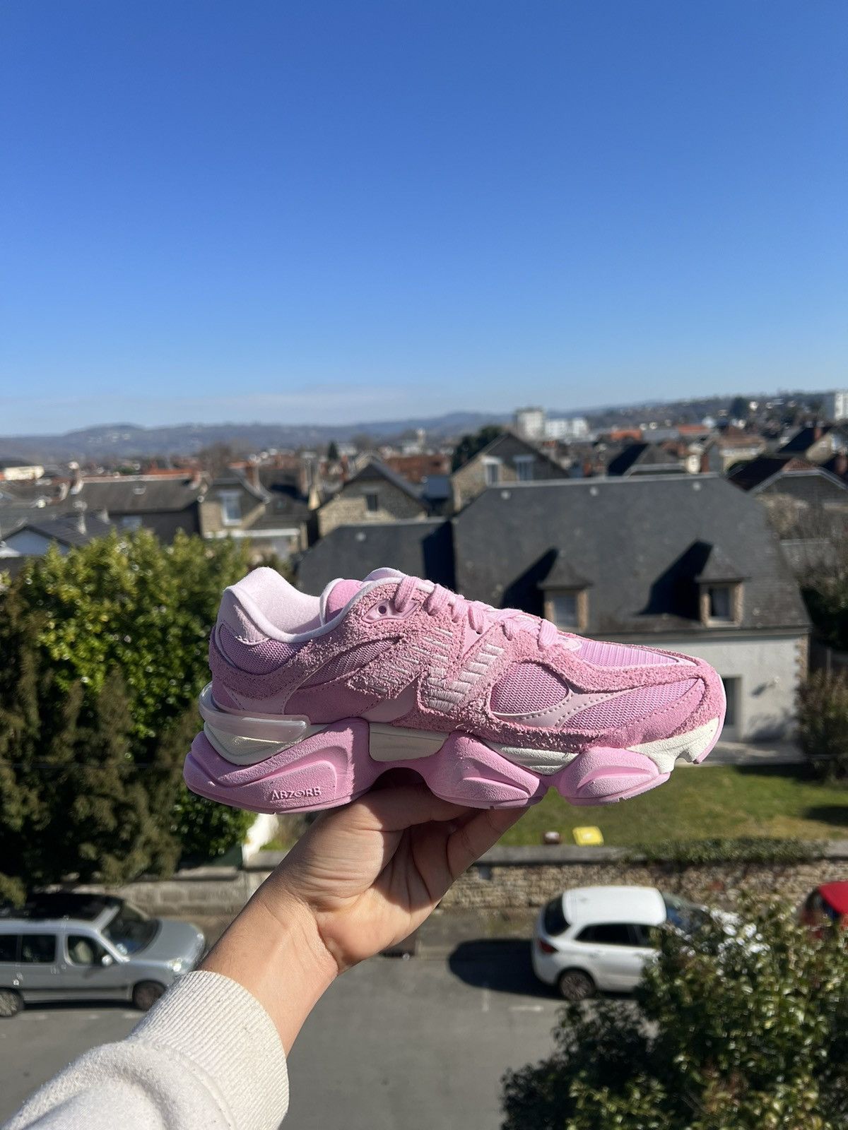 New Balance 9060 Pink