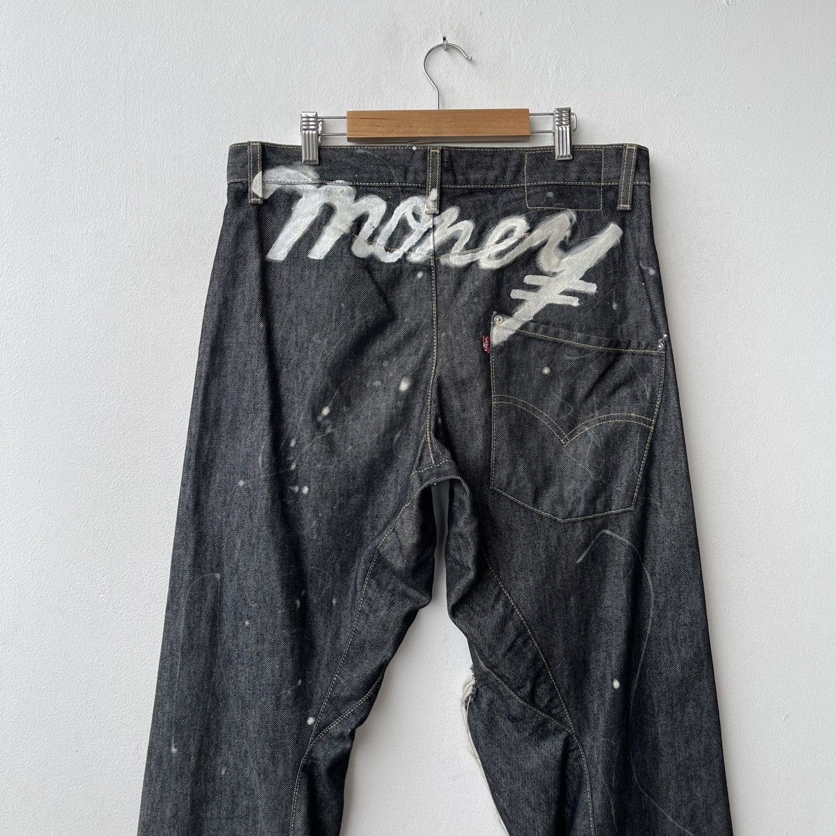 Levi's Thrashed Levi’s Engineered 3D Painted "Money" Denim Jeans Size US 30 / EU 46 - 10 Thumbnail