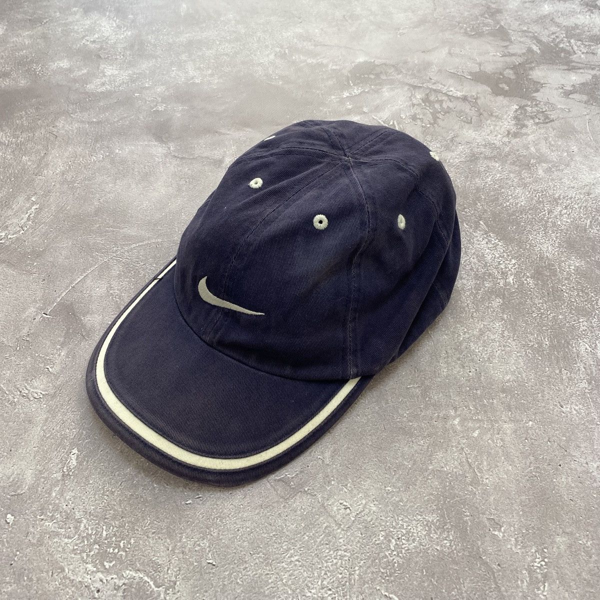 Nike Vintage Nike Swoosh Logo Cap 90s Retro Y2K Size ONE SIZE - 1 Thumbnail