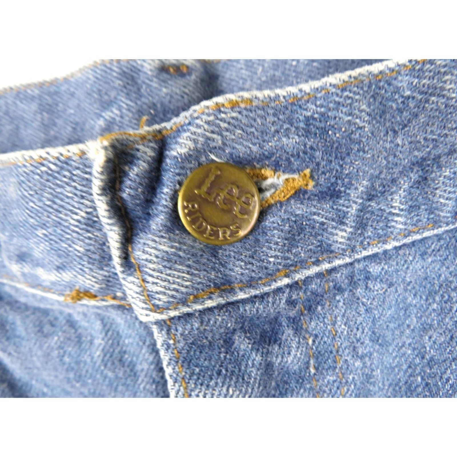 Lee VINTAGE LEE Jeans 1990's Size 38X31 Med Blue Stone washed Made in USA Mens Size US 38 / EU 54 - 6 Thumbnail
