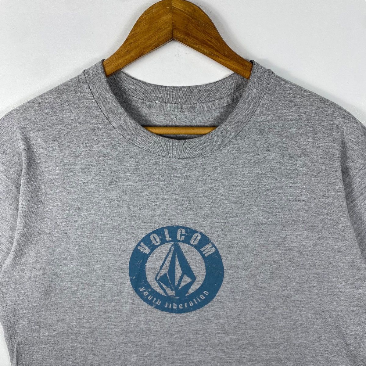Volcom Vintage 00's VOLCOM Youth Liberation Graphic Tee Shirt Size US L / EU 52-54 / 3 - 2 Thumbnail