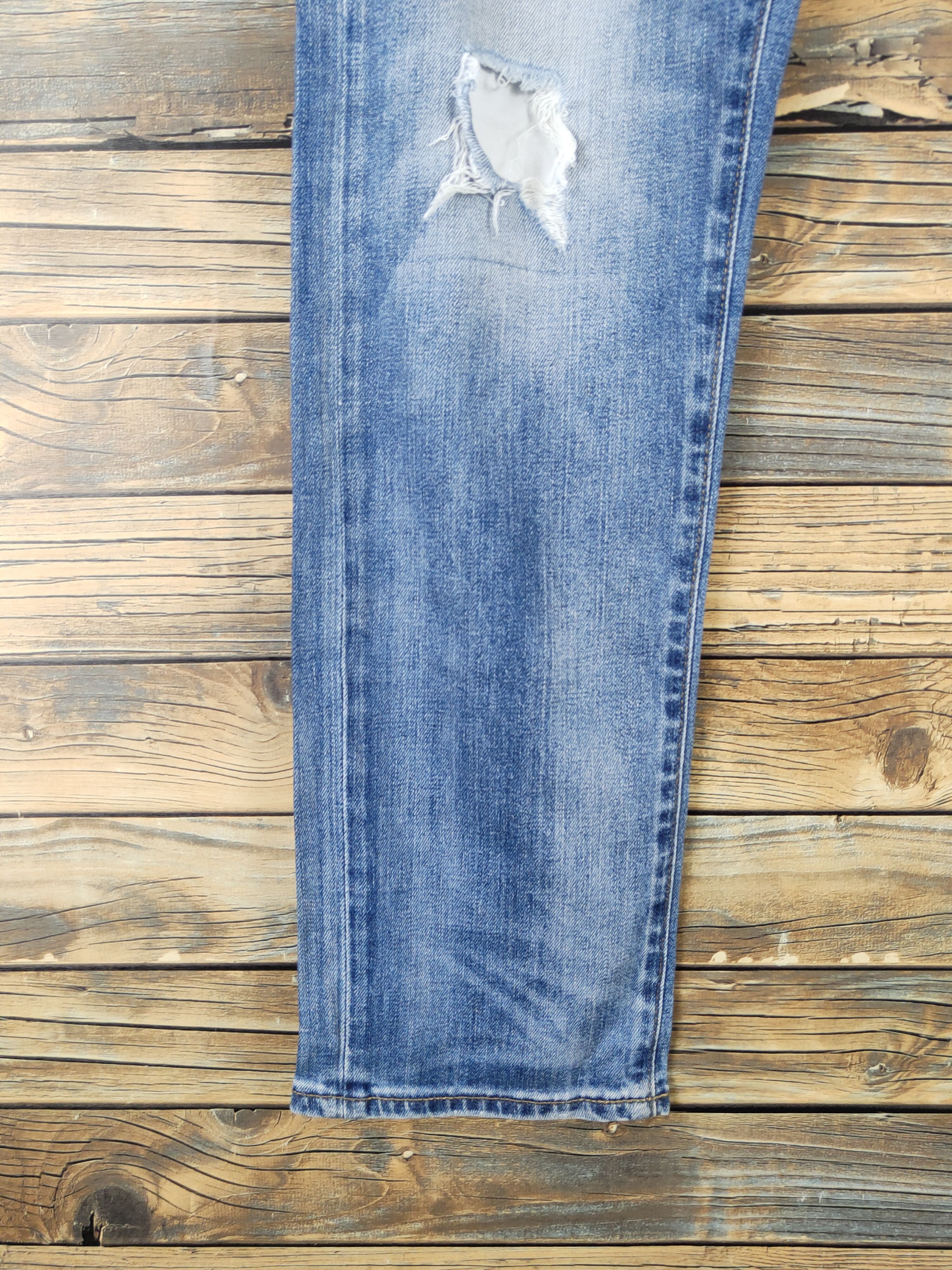 Japanese Brand Uniqlo fabric by Kaihara Blue Distressed Ripped Jeans #W1405 Size US 31 - 4 Thumbnail