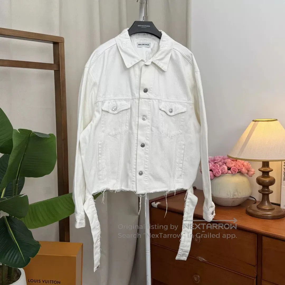Balenciaga balenciaga white denim jacket for men. Size US M / EU 48-50 / 2 - 1 Thumbnail