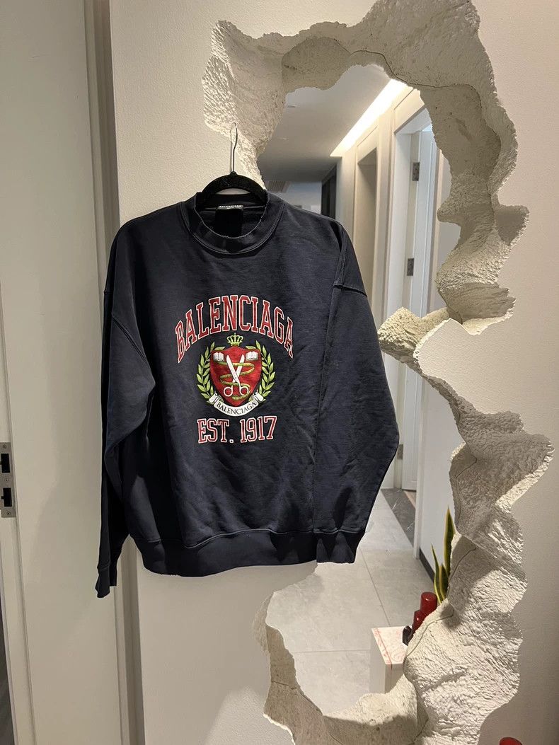 Balenciaga Balenciaga Navy Blue 1917 Crewneck Sweatshirt Size US XS / EU 42 / 0 - 1 Thumbnail