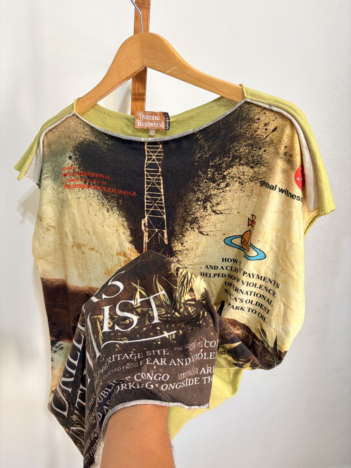 Vivienne Westwood SS2015 Vivienne Westwood Global Witness Tank Top Size US L / EU 52-54 / 3 - 4 Thumbnail